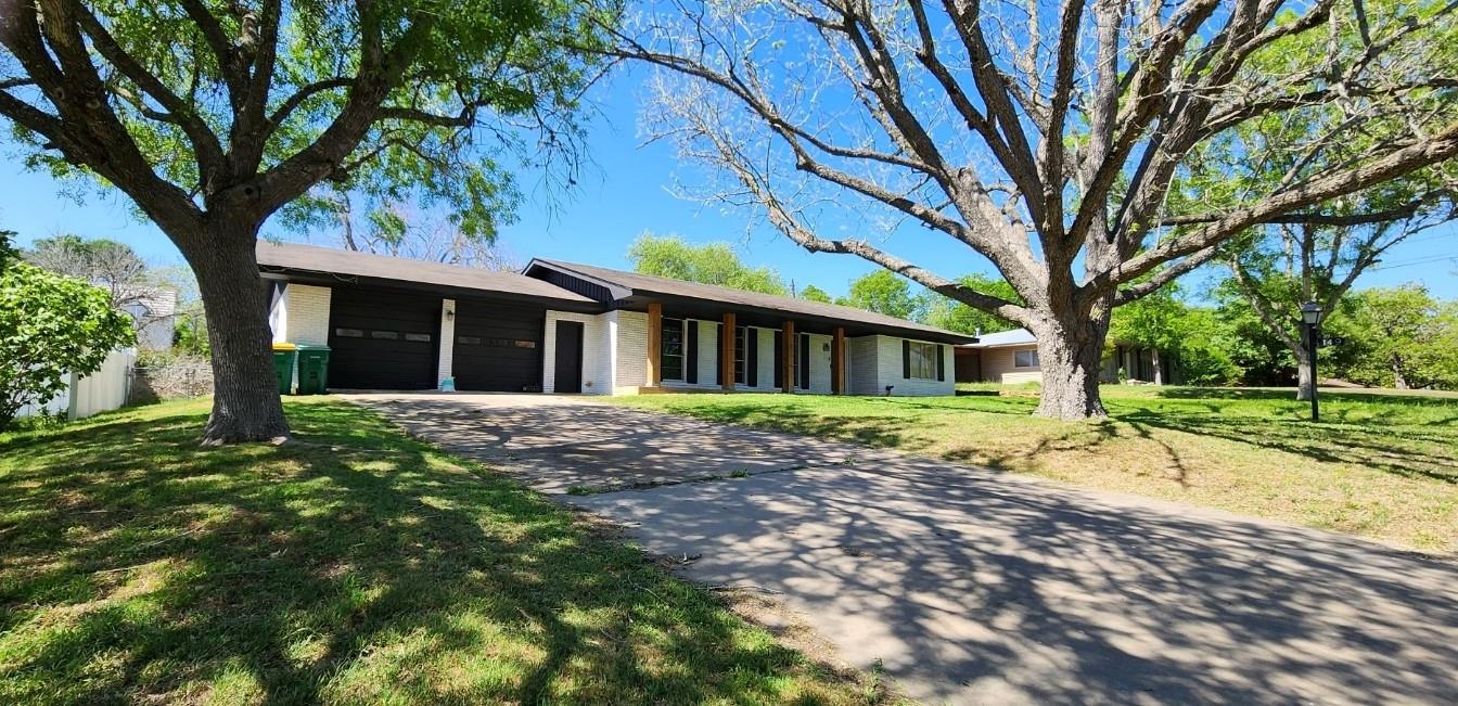 149 Guy St Property Photo