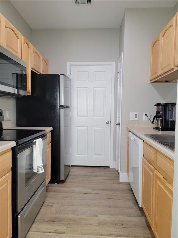 12166 Metric Blvd #353 Property Photo 4