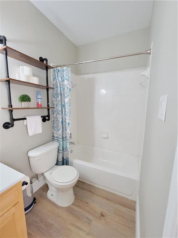 12166 Metric Blvd #353 Property Photo 6