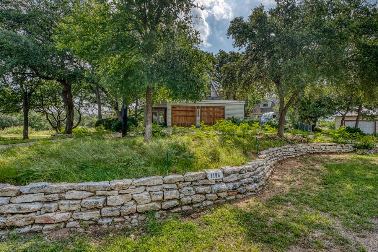 1106 N Shorewood Dr Property Photo 1