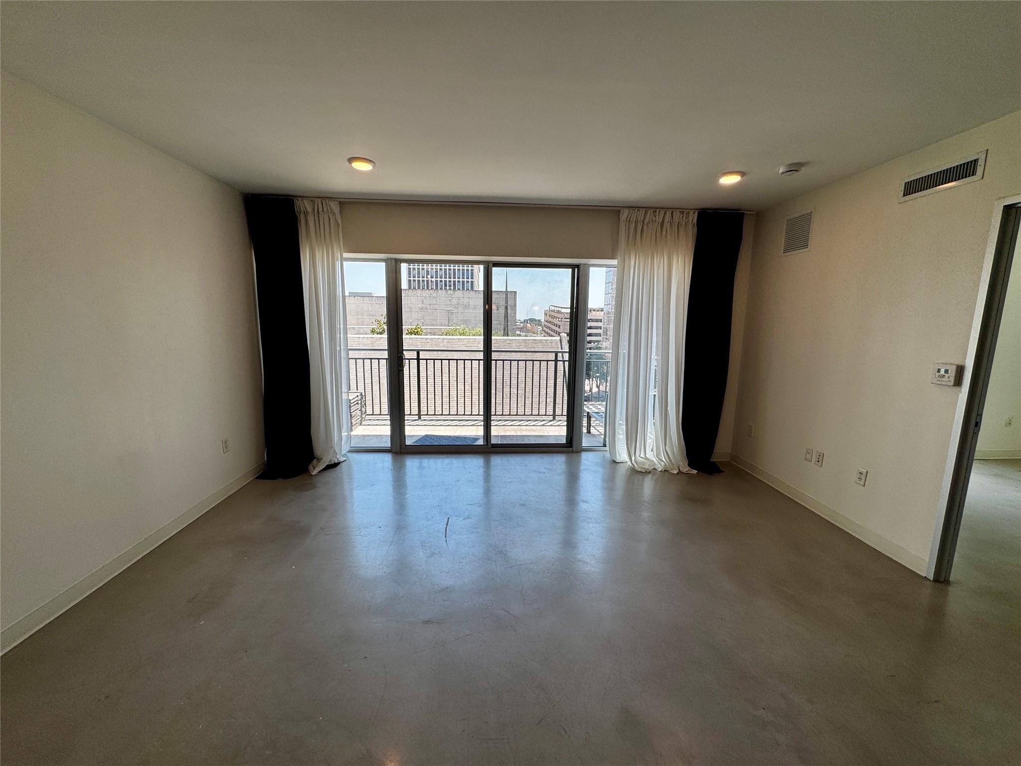 800 Brazos St #903 Property Photo 4