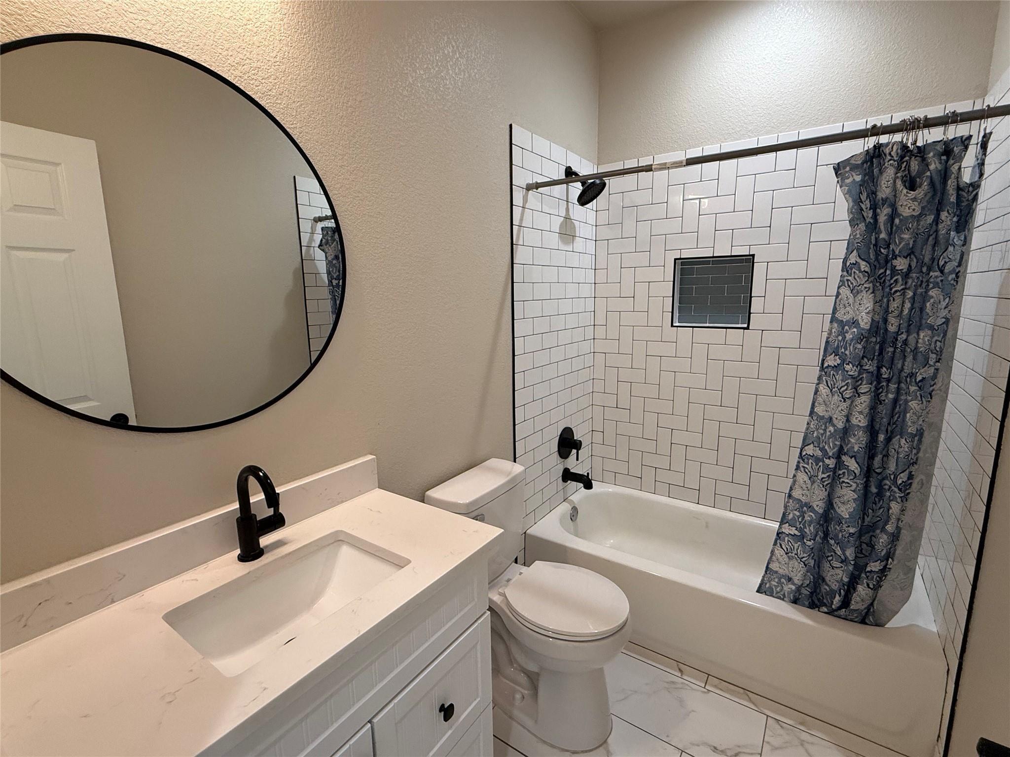 811 5th St Property Photo 15