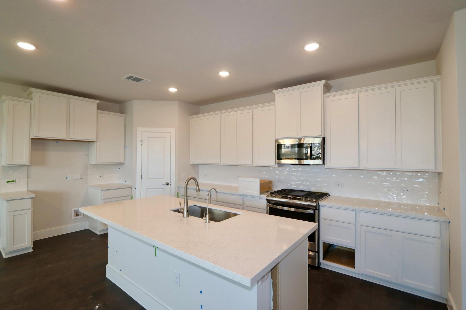 3001 Mary Elizabeth None Property Photo 2