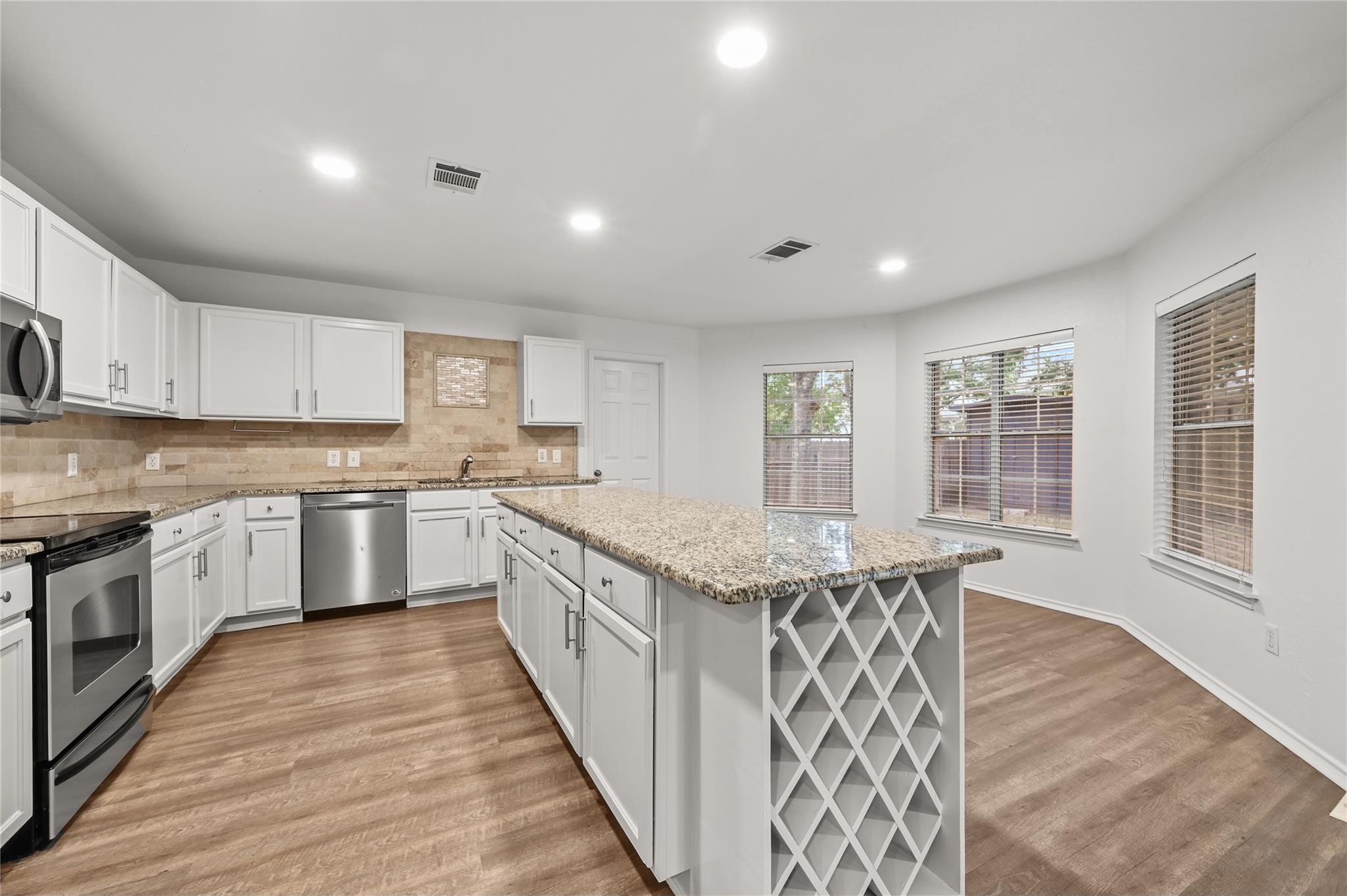 2217 Riker Ridge Trl Property Photo 13