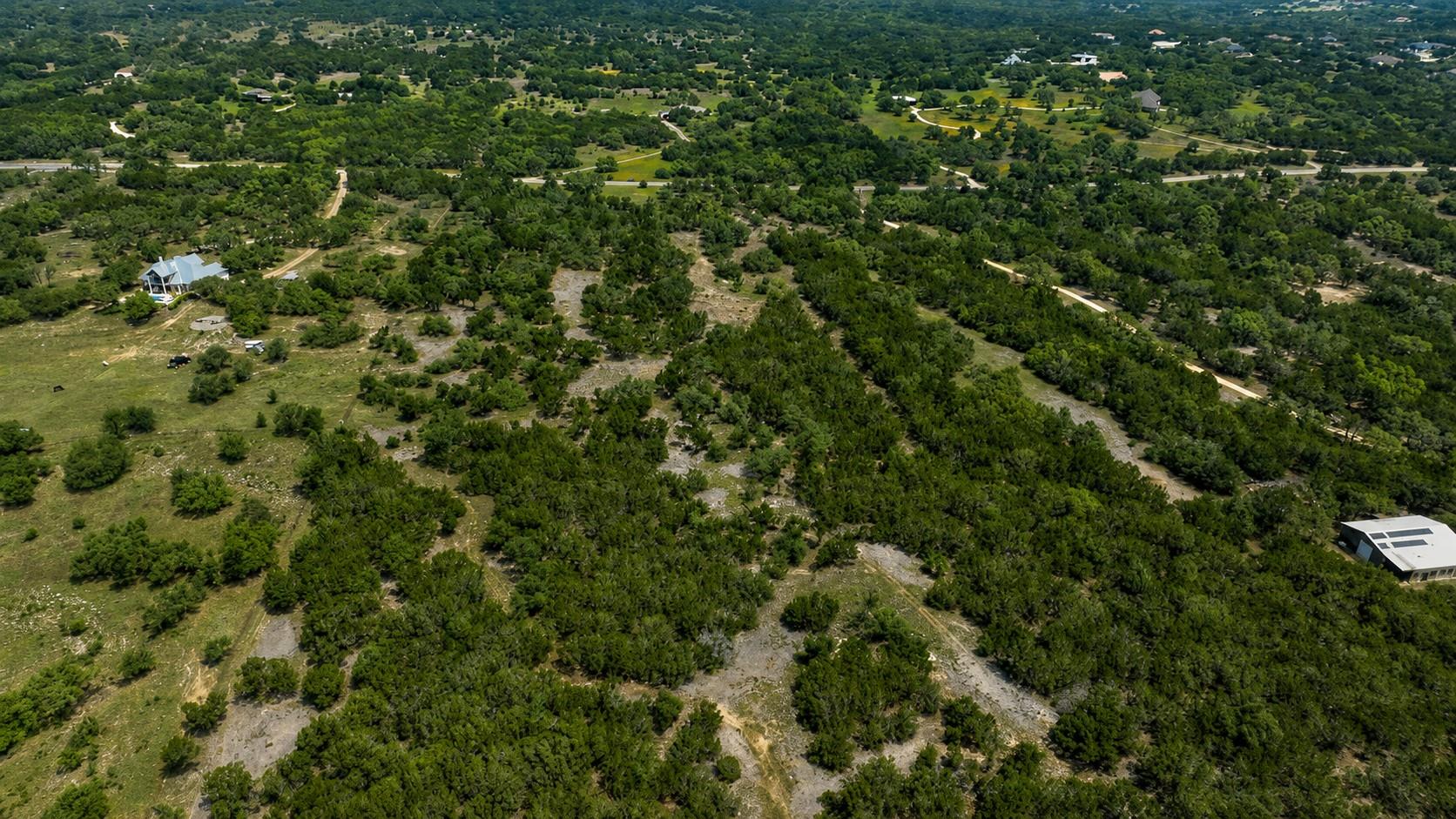 1400 Panther Creek Rd Property Photo 2