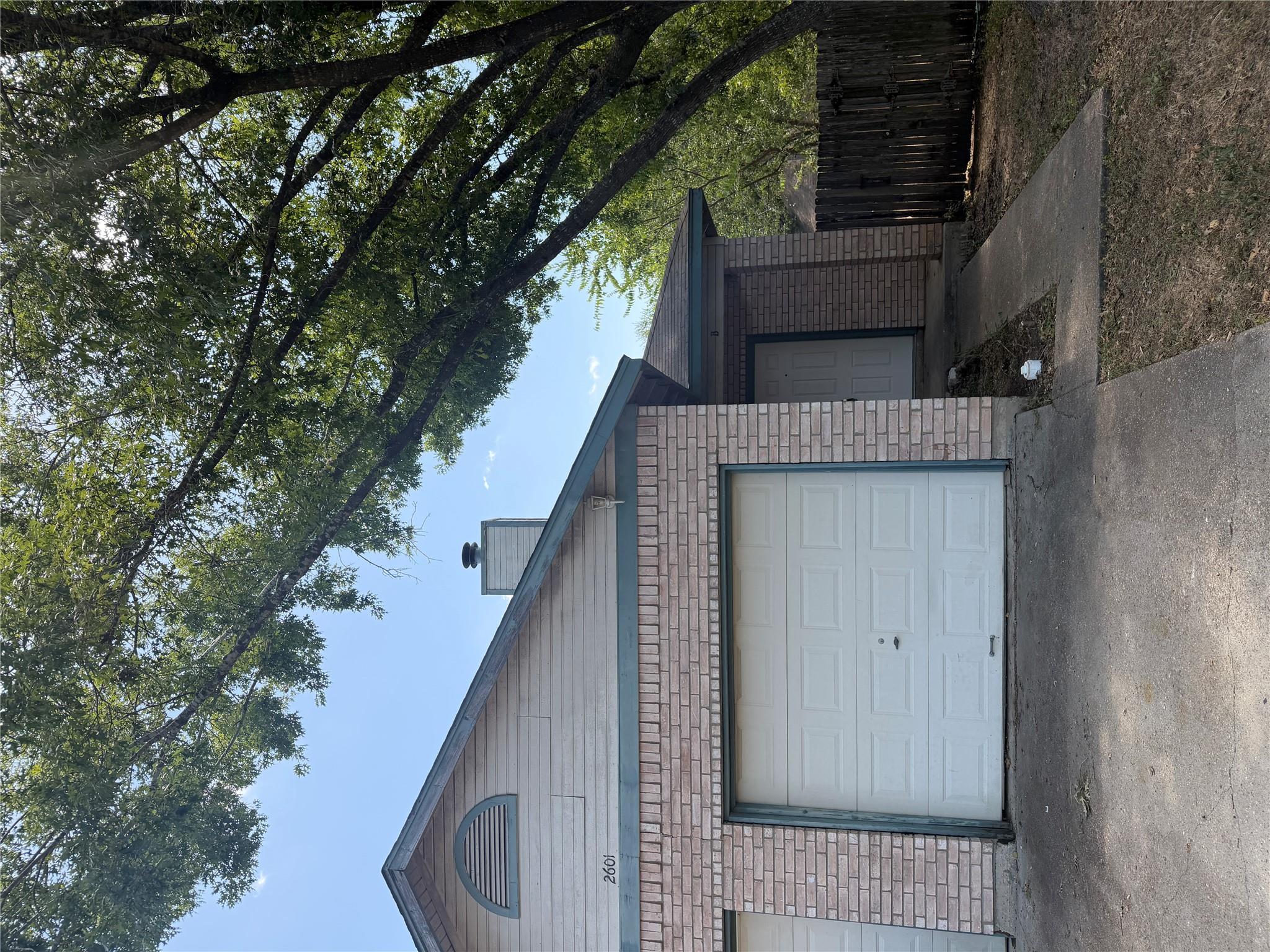 2601 Alcott Ln #b Property Photo 1