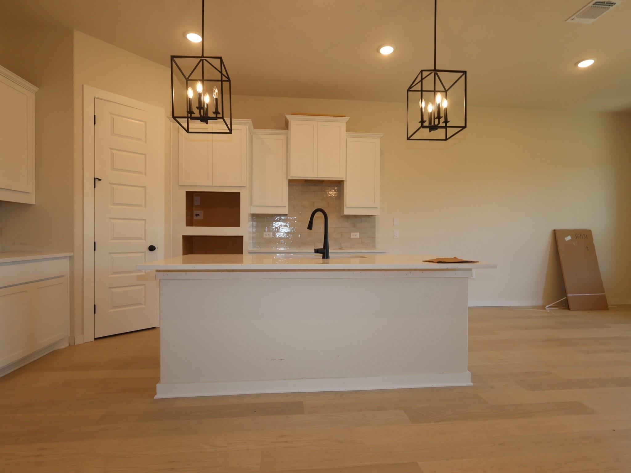 160 Champ Ave Property Photo 3