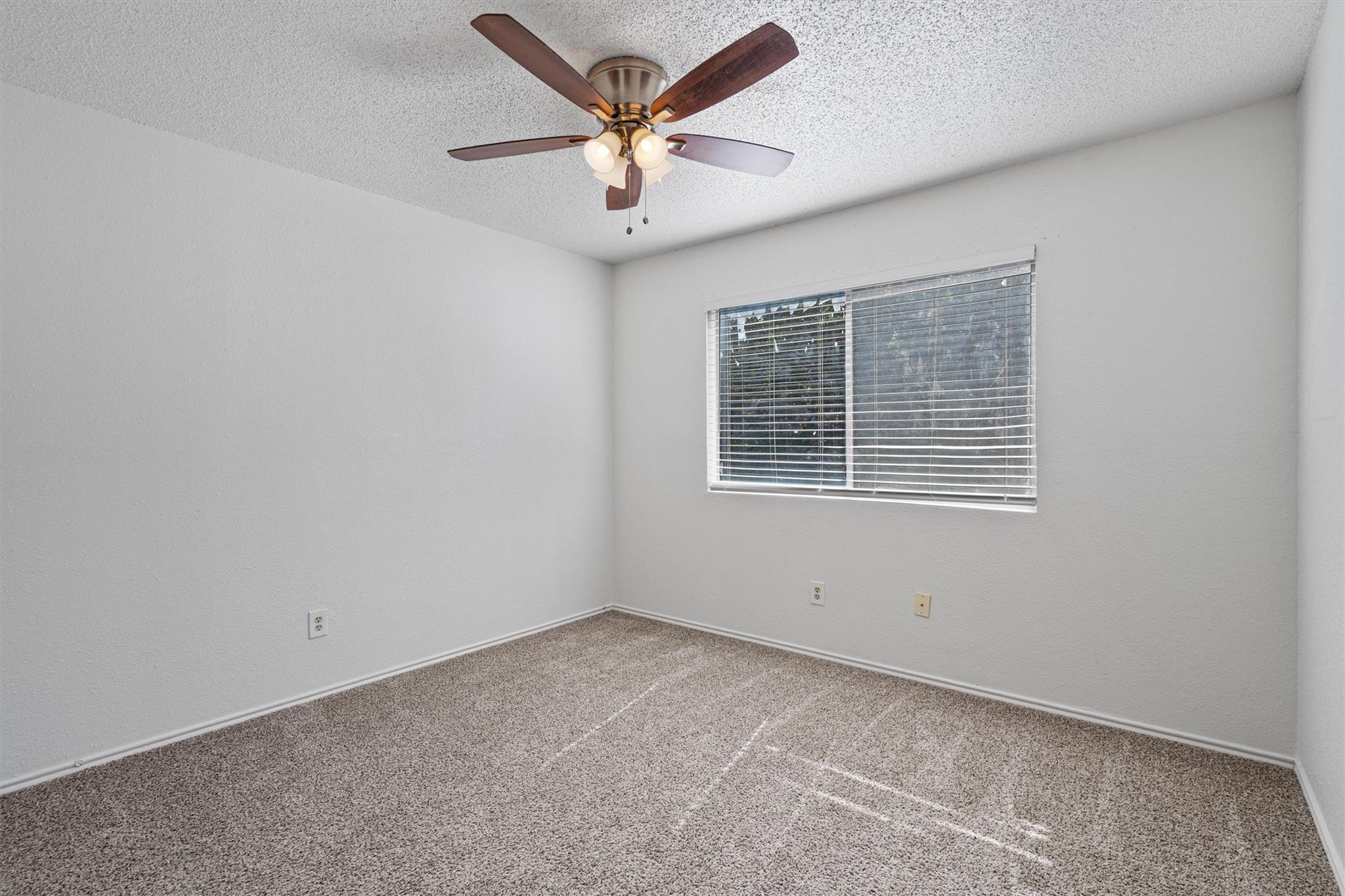 5501 Spring Meadow Rd #b Property Photo 6