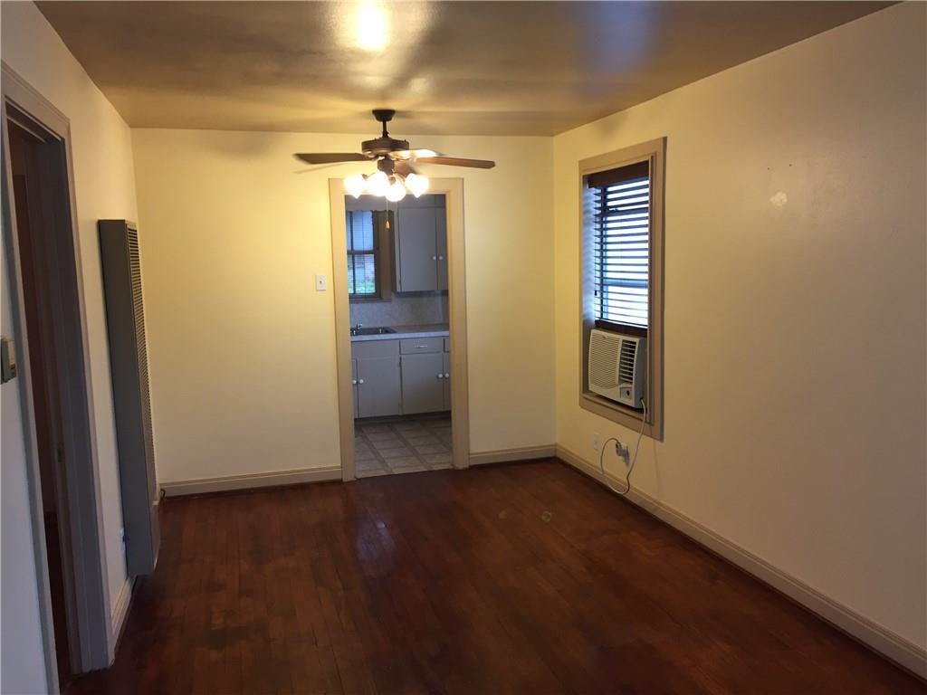 611 W 37th St #b Property Photo 2