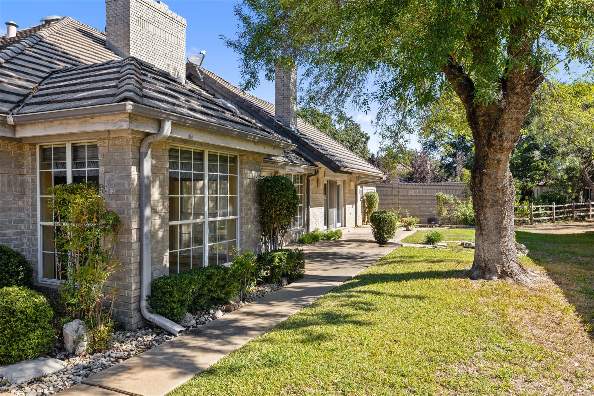 1322 Hi Cir N Property Photo 9