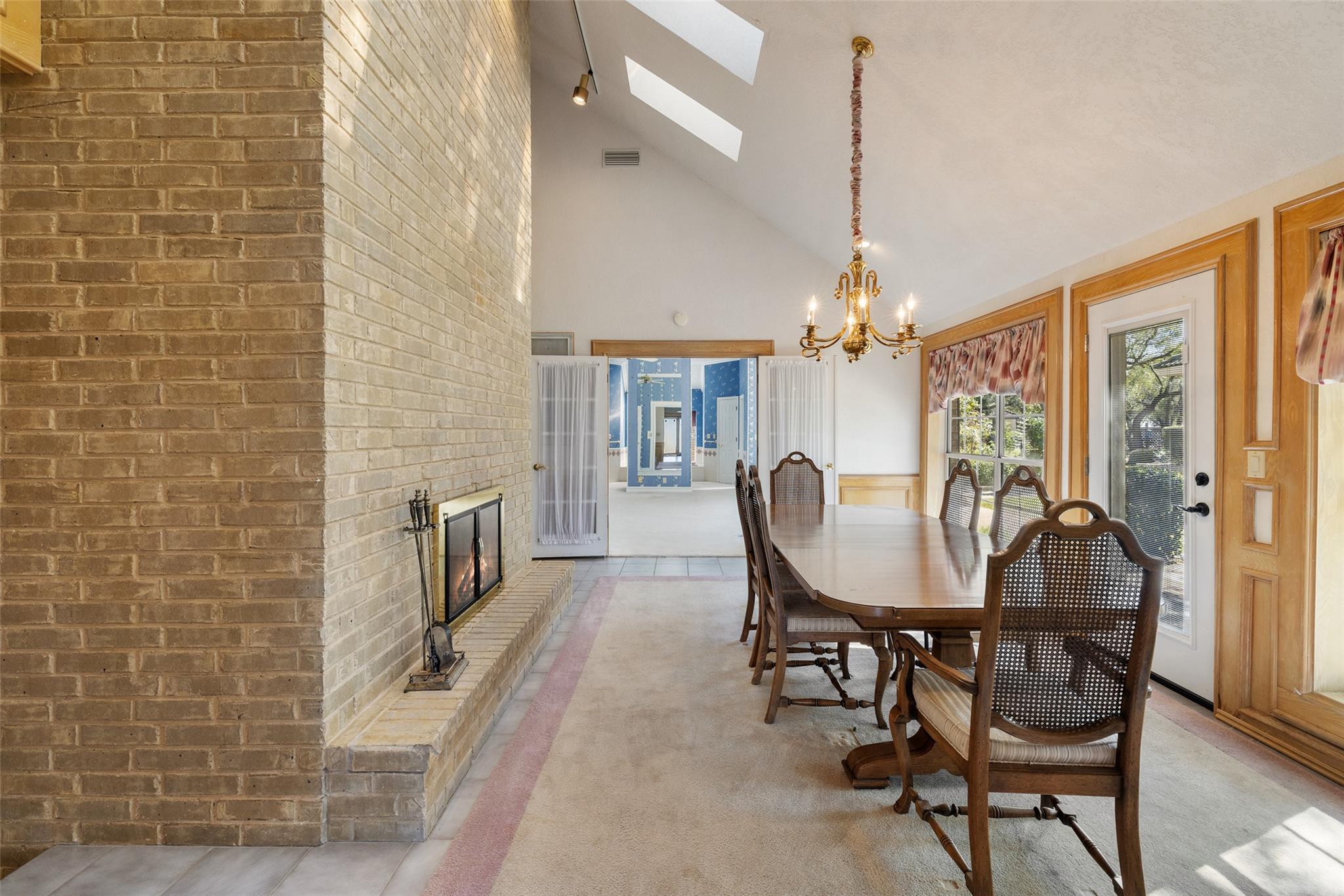 1322 Hi Cir N Property Photo 12