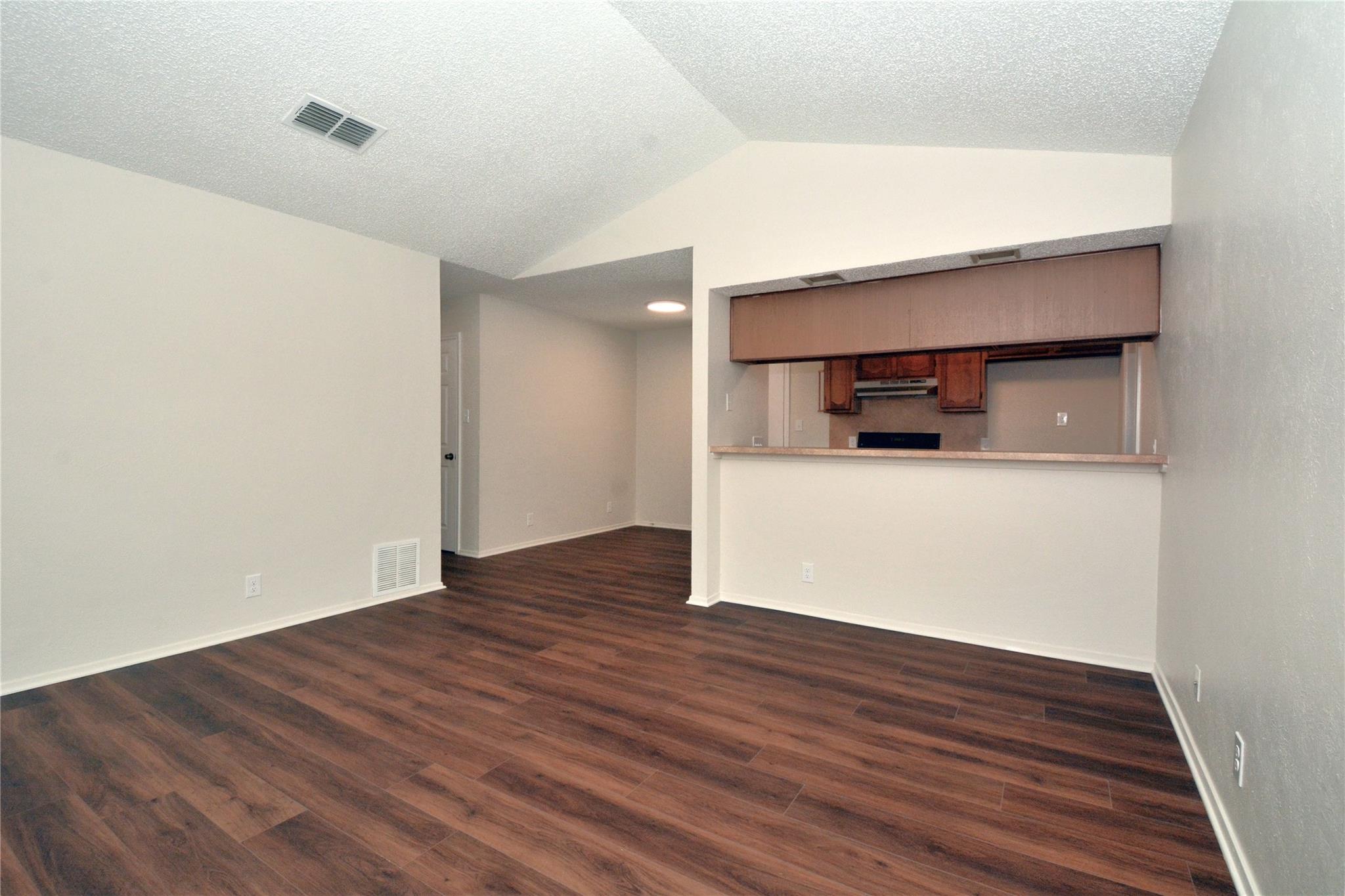 11314 Walnut Ridge Dr #b Property Photo 4