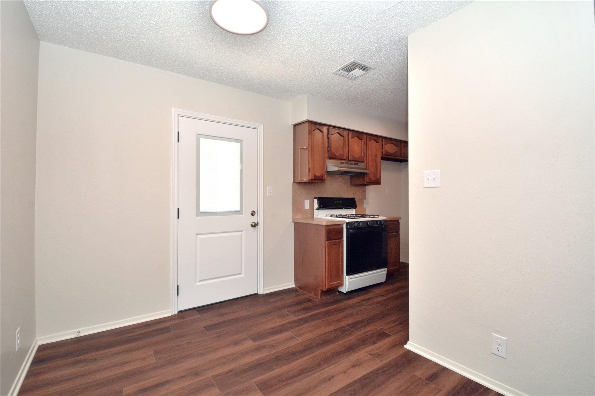 11314 Walnut Ridge Dr #b Property Photo 6
