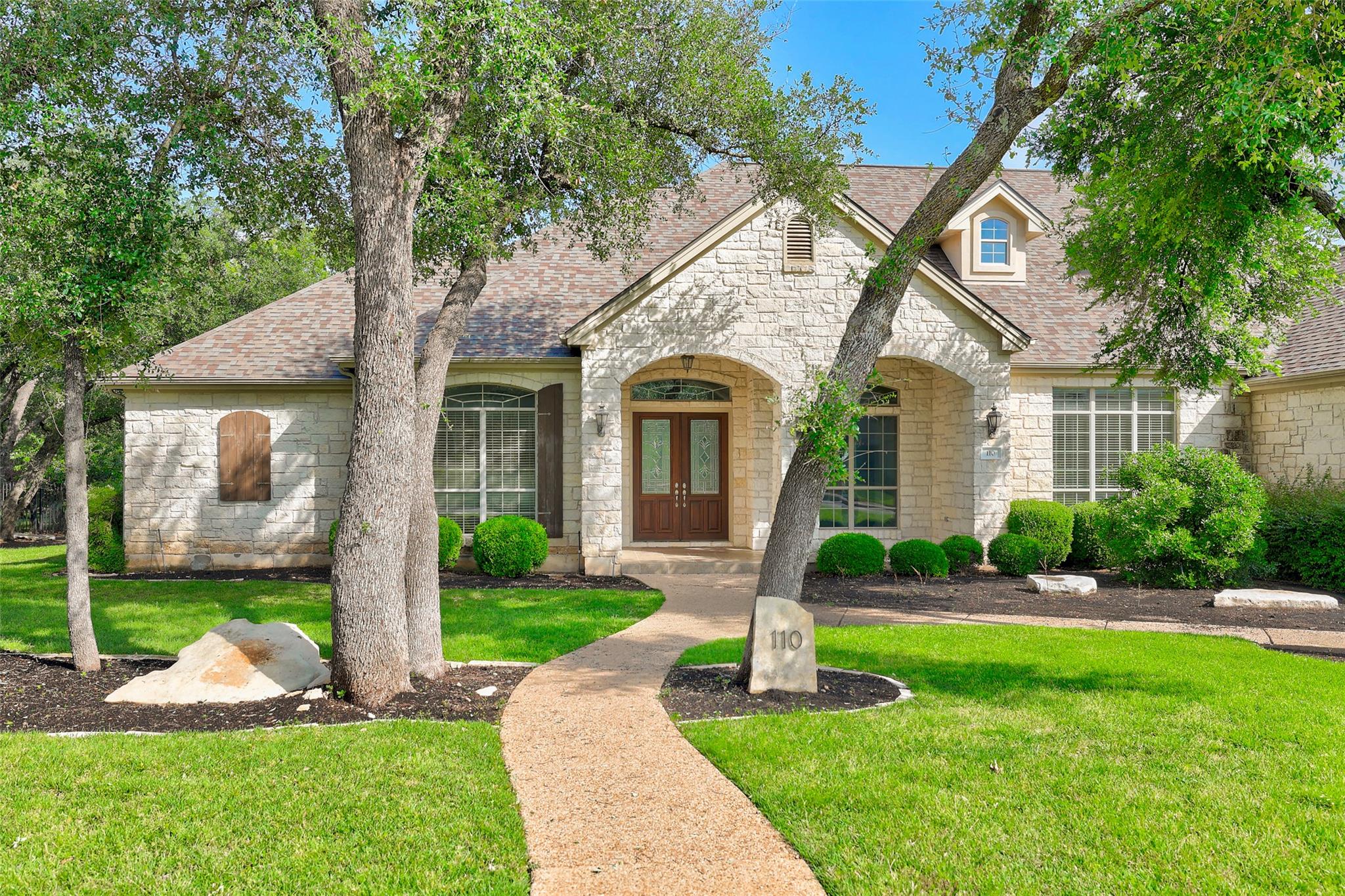 110 Woodall Dr Property Photo