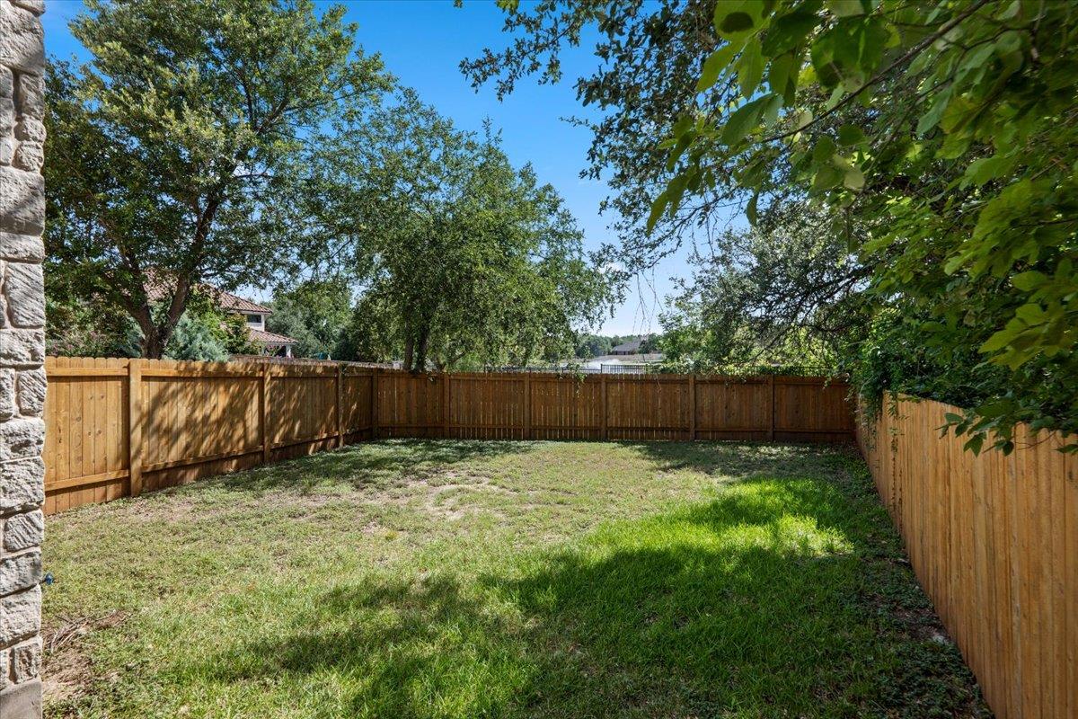 15300 Interlachen Dr Property Photo 21