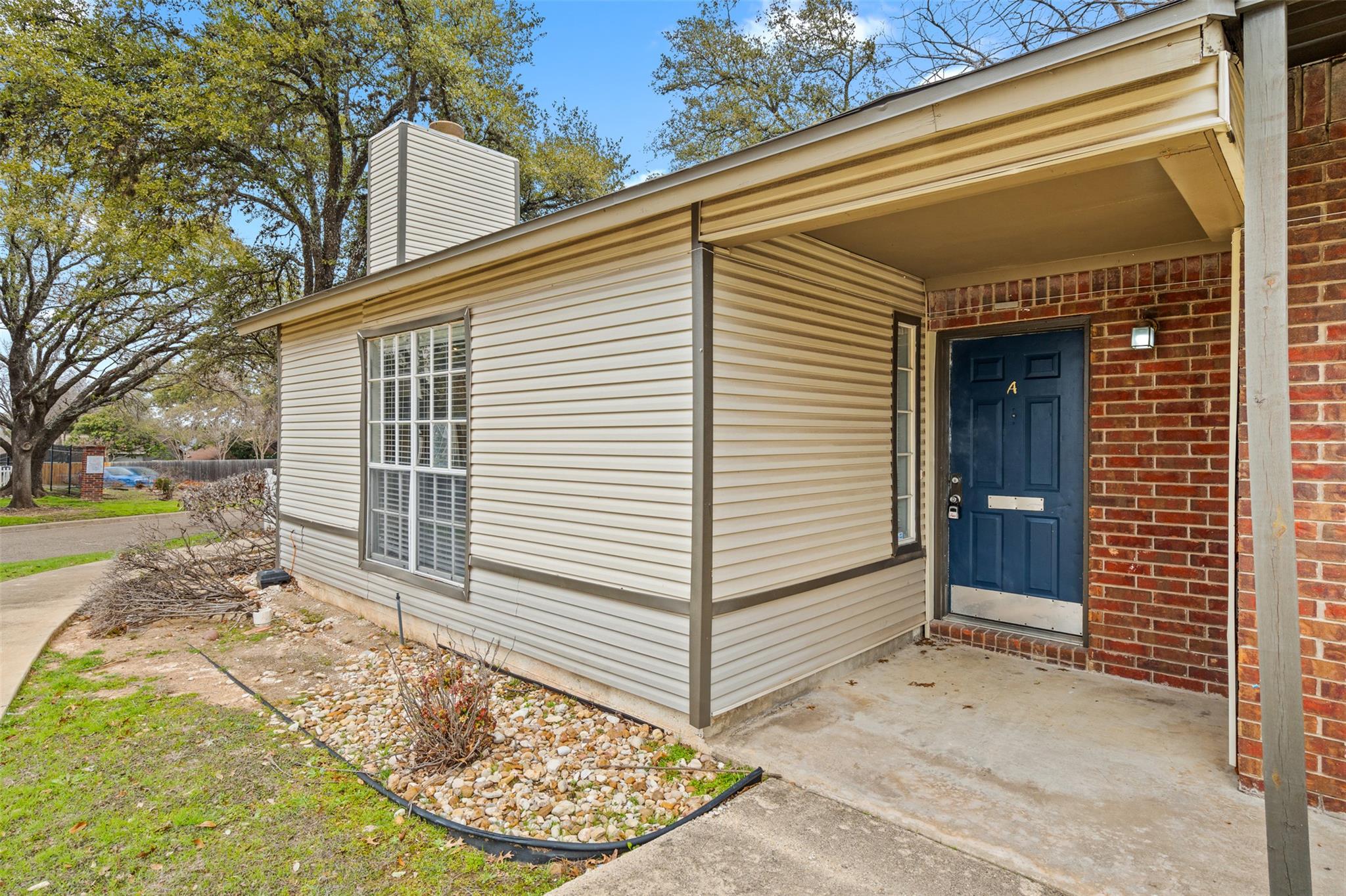 1845 River Crossing Cir A Property Photo 4