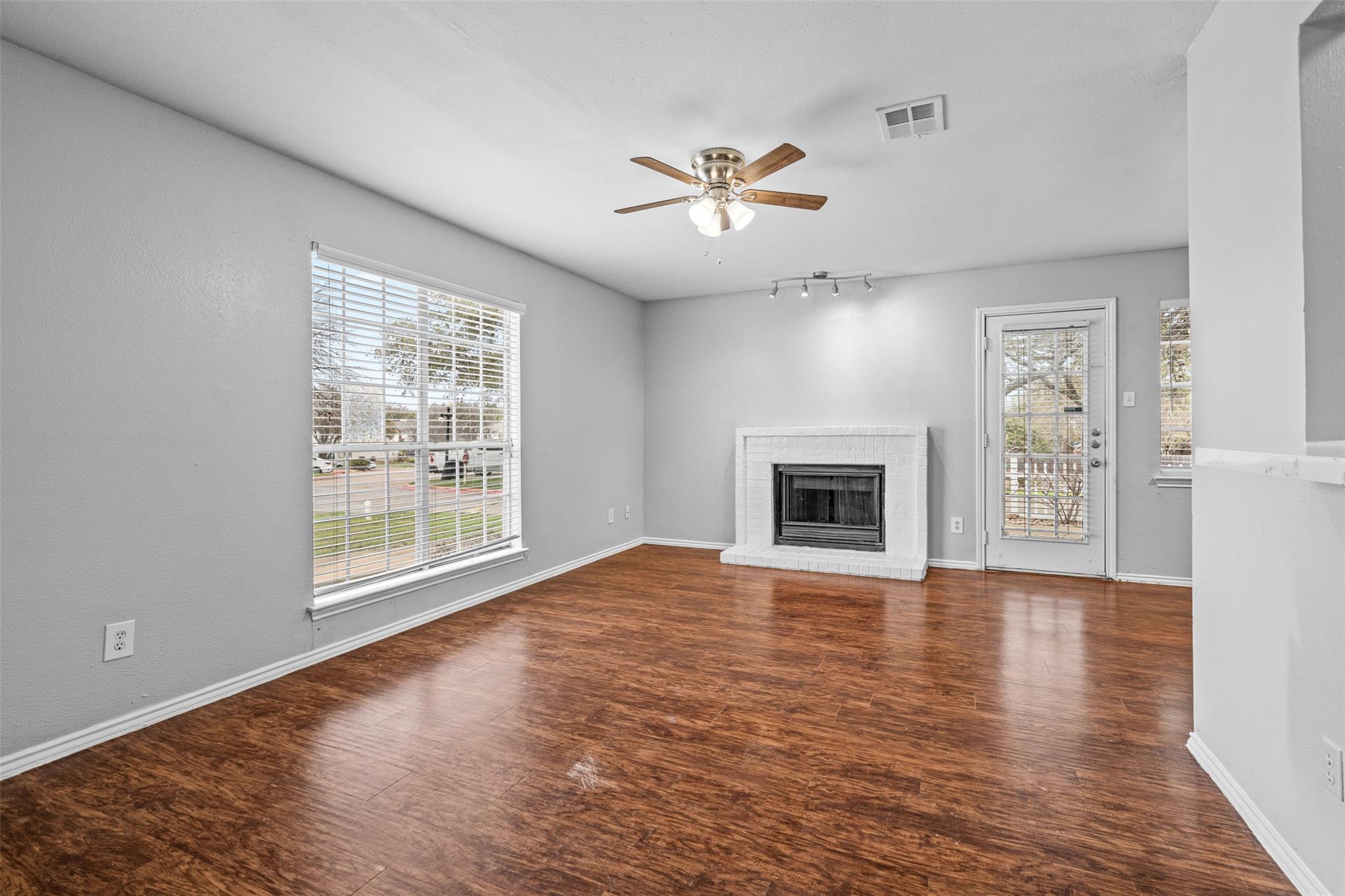 1845 River Crossing Cir A Property Photo 5