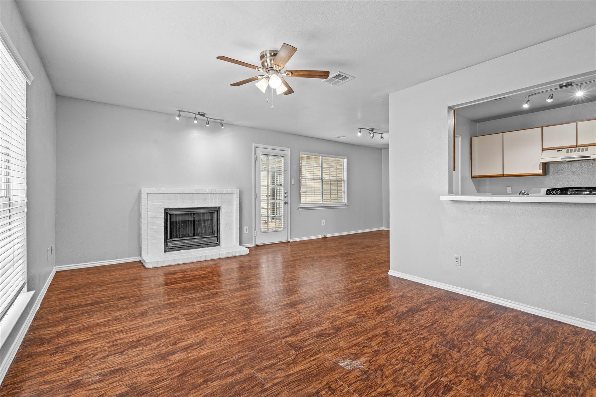 1845 River Crossing Cir A Property Photo 6