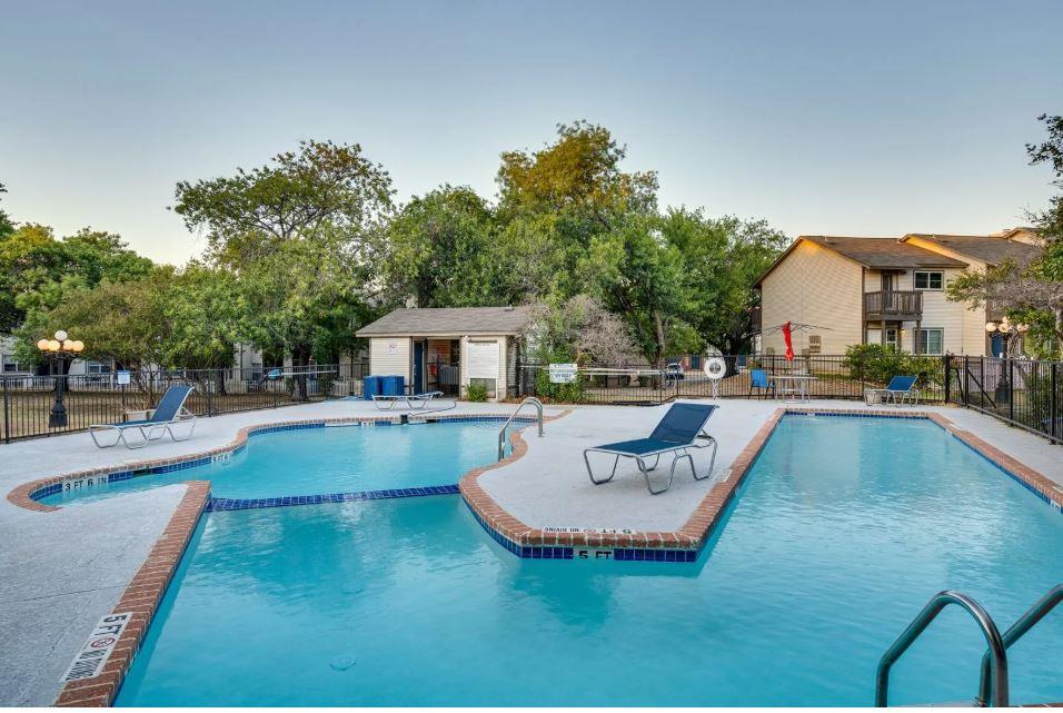 1845 River Crossing Cir A Property Photo 23