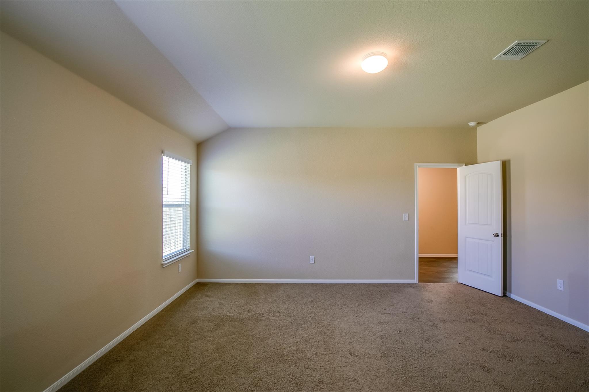 15008 Custis Ln Property Photo 11