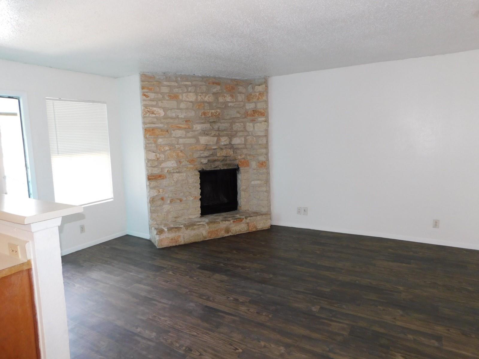2301 Cedrick Cv #d Property Photo 3