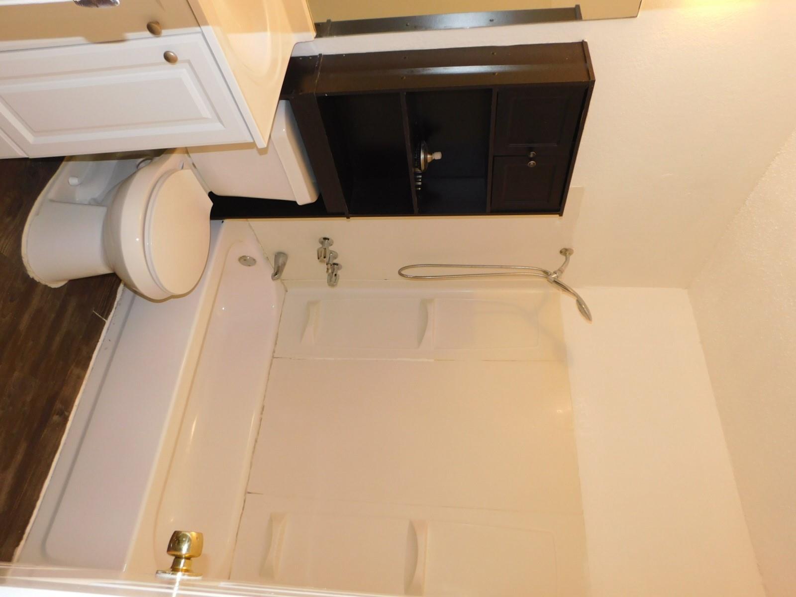 2301 Cedrick Cv #d Property Photo 8