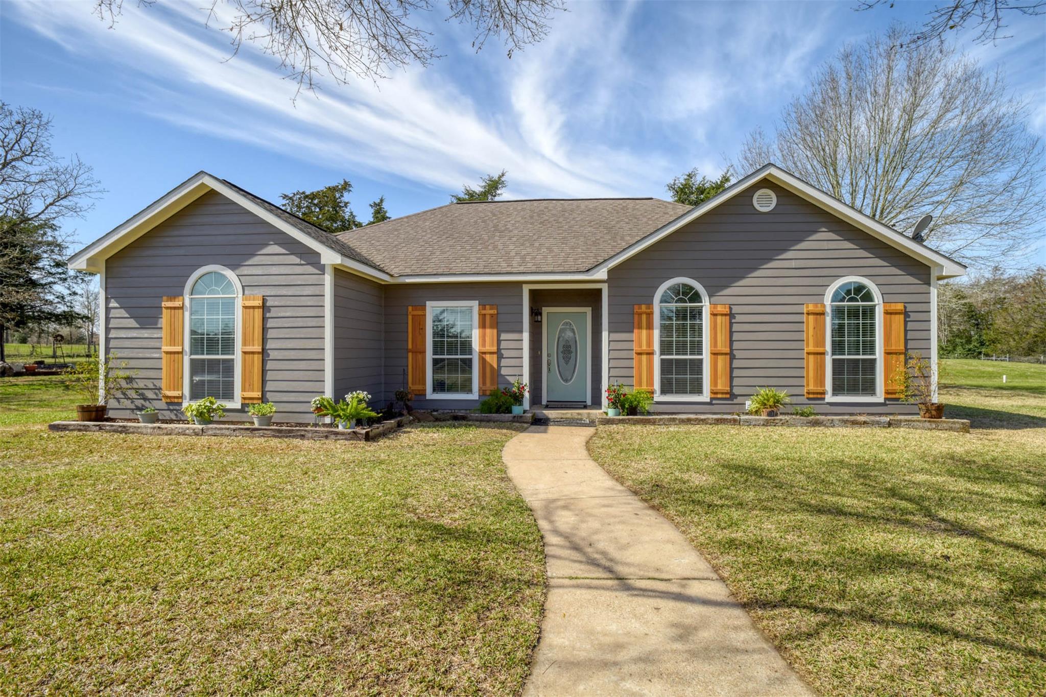 267 Pine Valley Dr Property Photo
