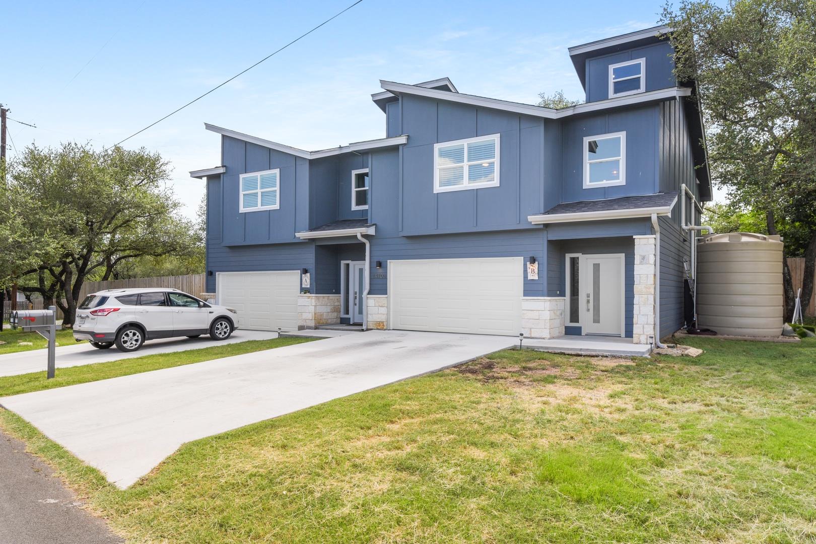 24700 Whitney Dr #b Property Photo 1