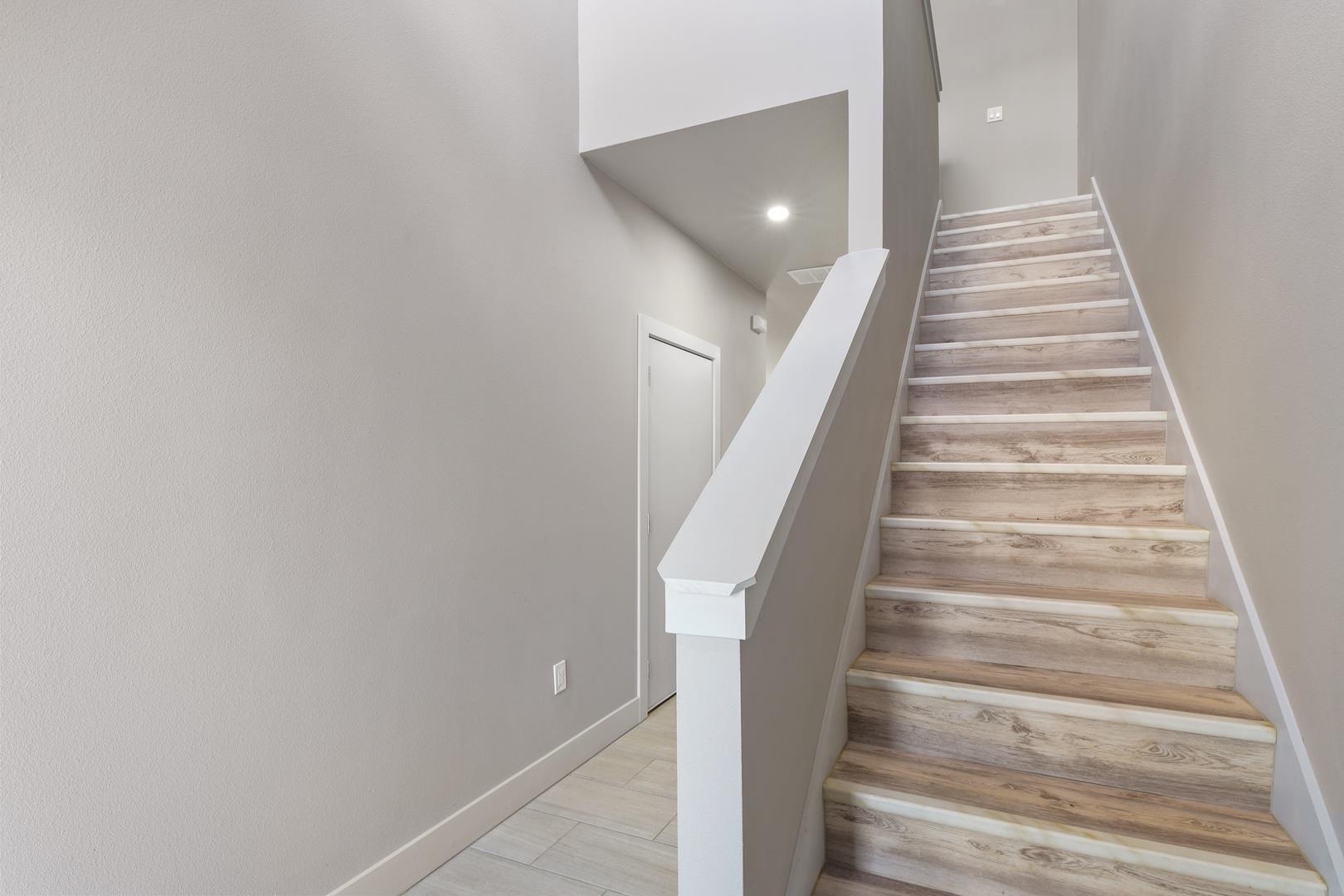 24700 Whitney Dr #b Property Photo 16