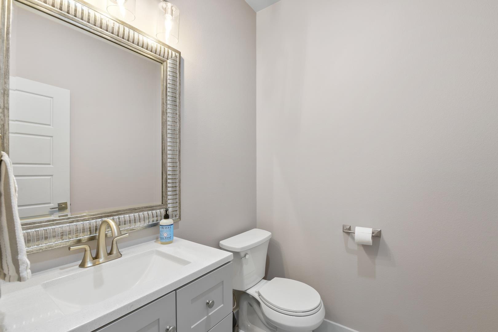 24700 Whitney Dr #b Property Photo 29