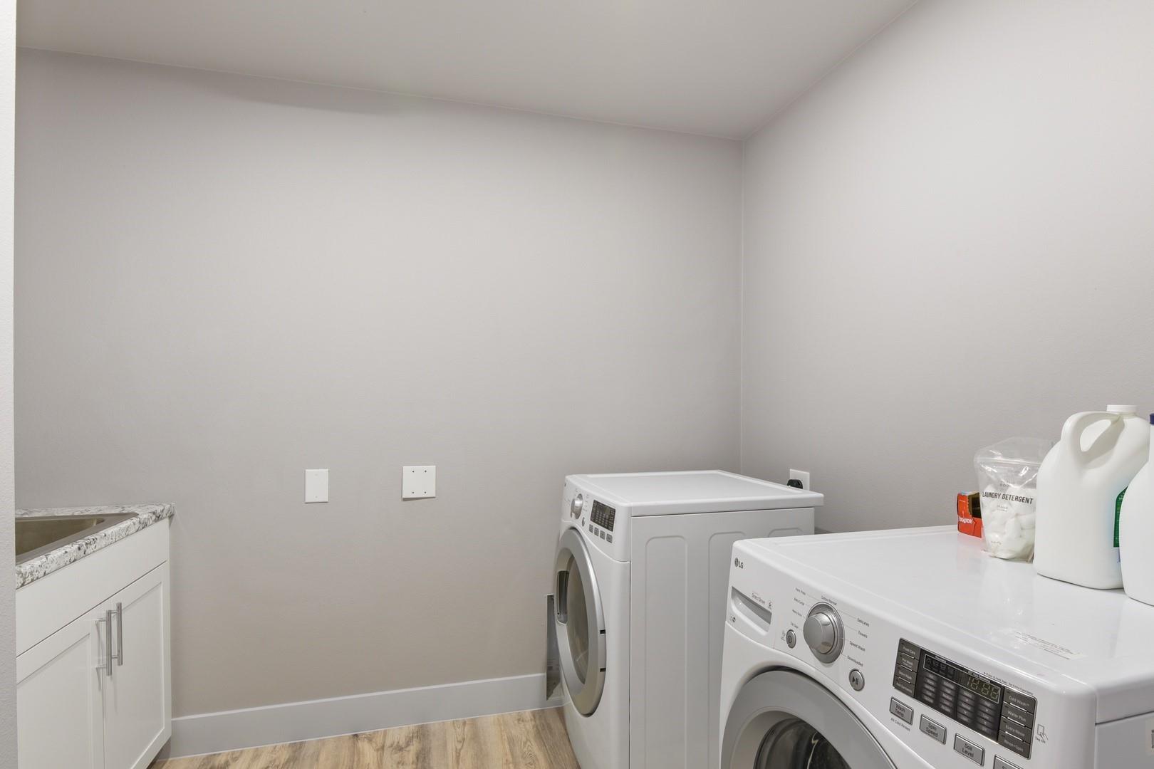 24700 Whitney Dr #b Property Photo 30