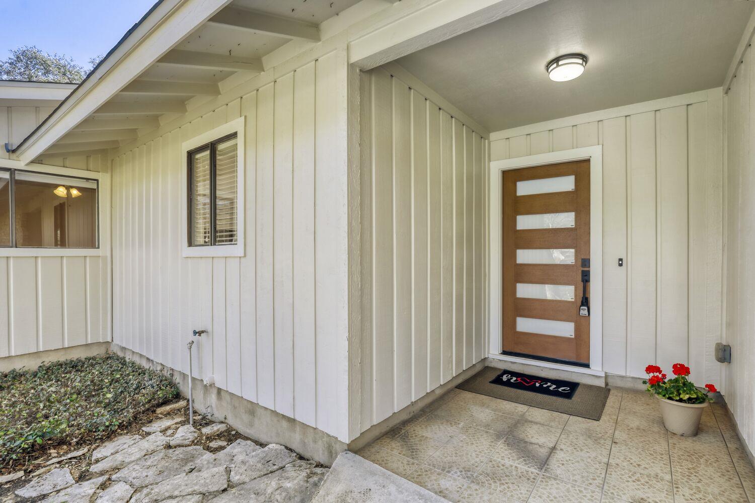 8126 Ceberry Dr Property Photo 3