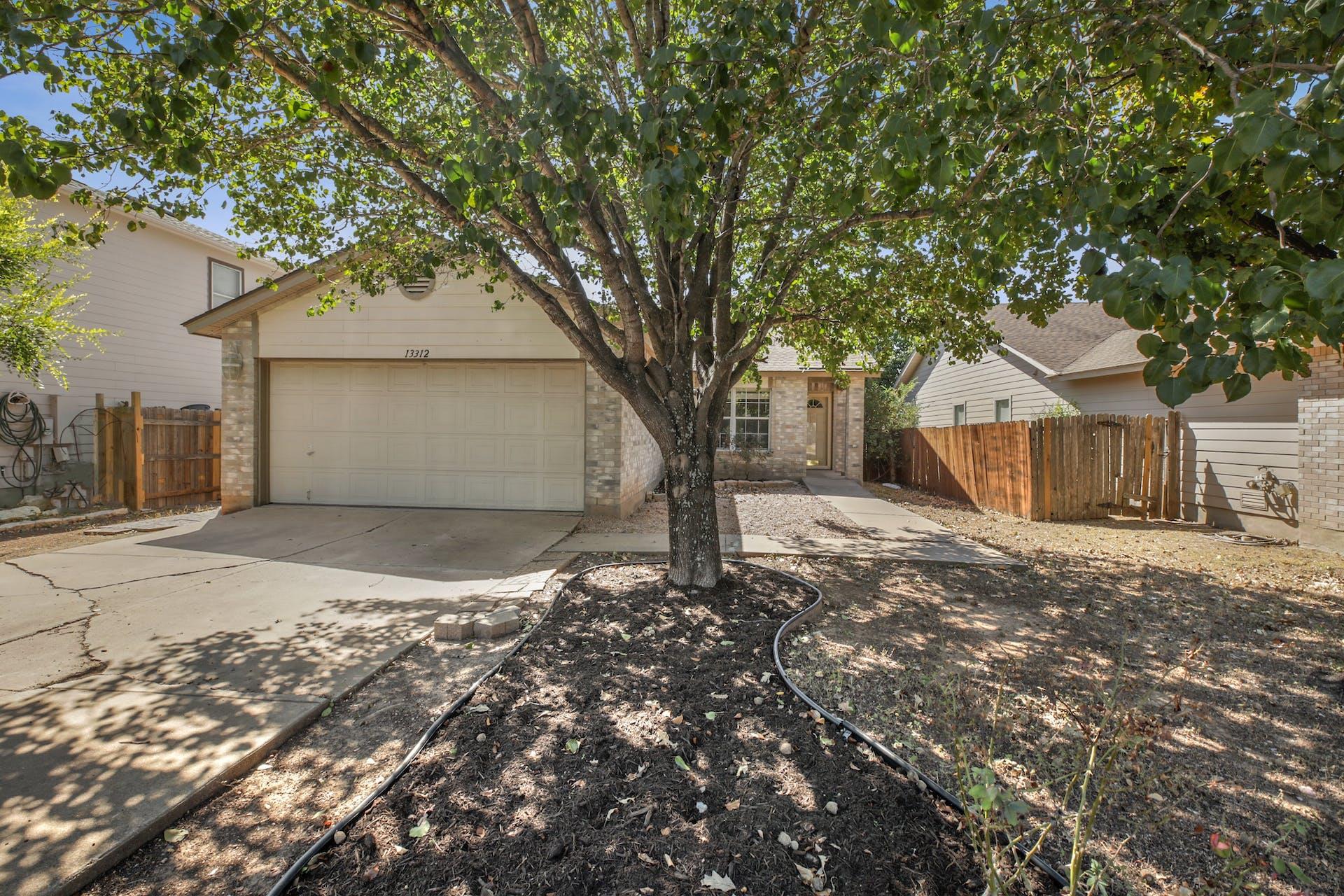 13312 Vizquel Loop Property Photo 1