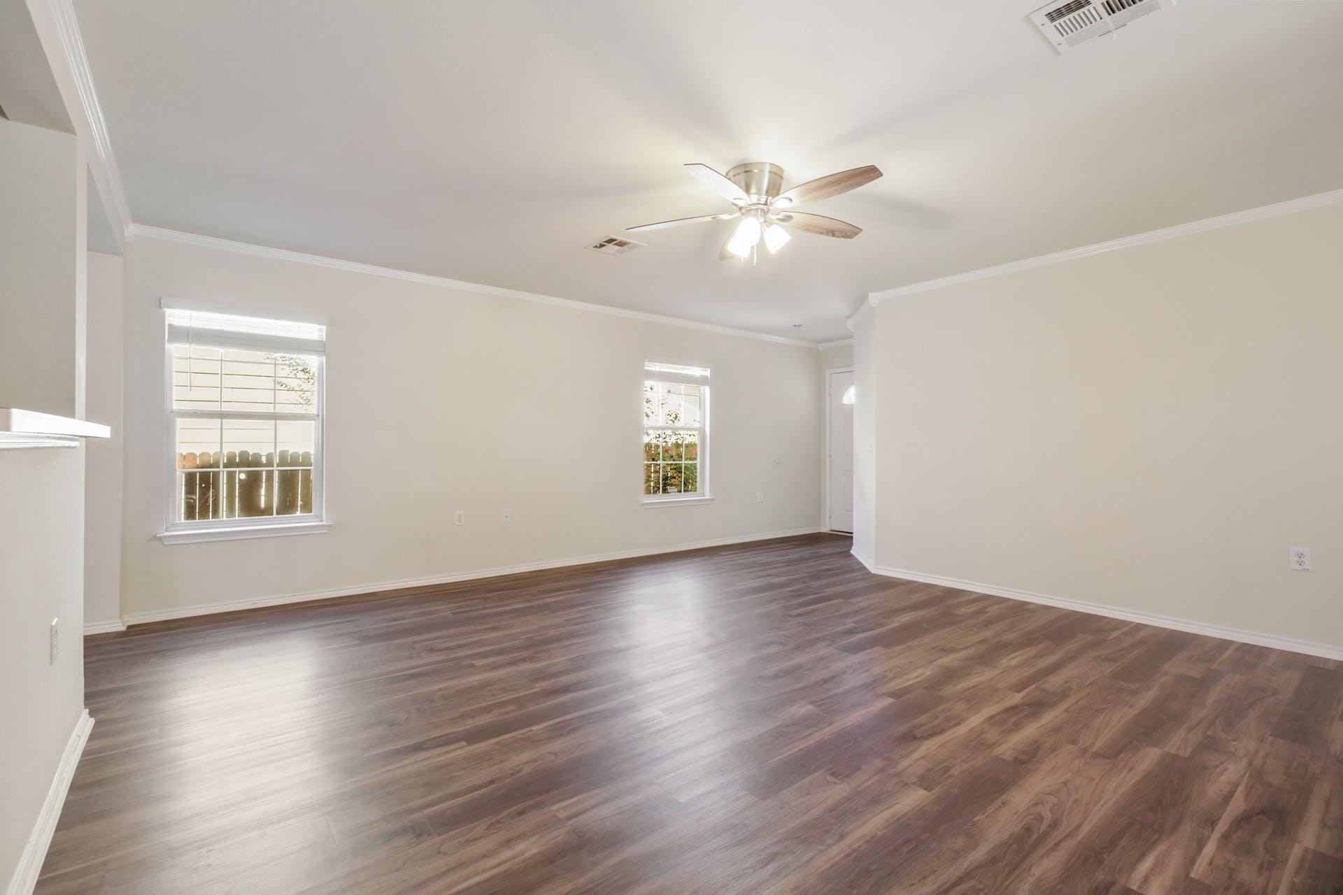 13312 Vizquel Loop Property Photo 3