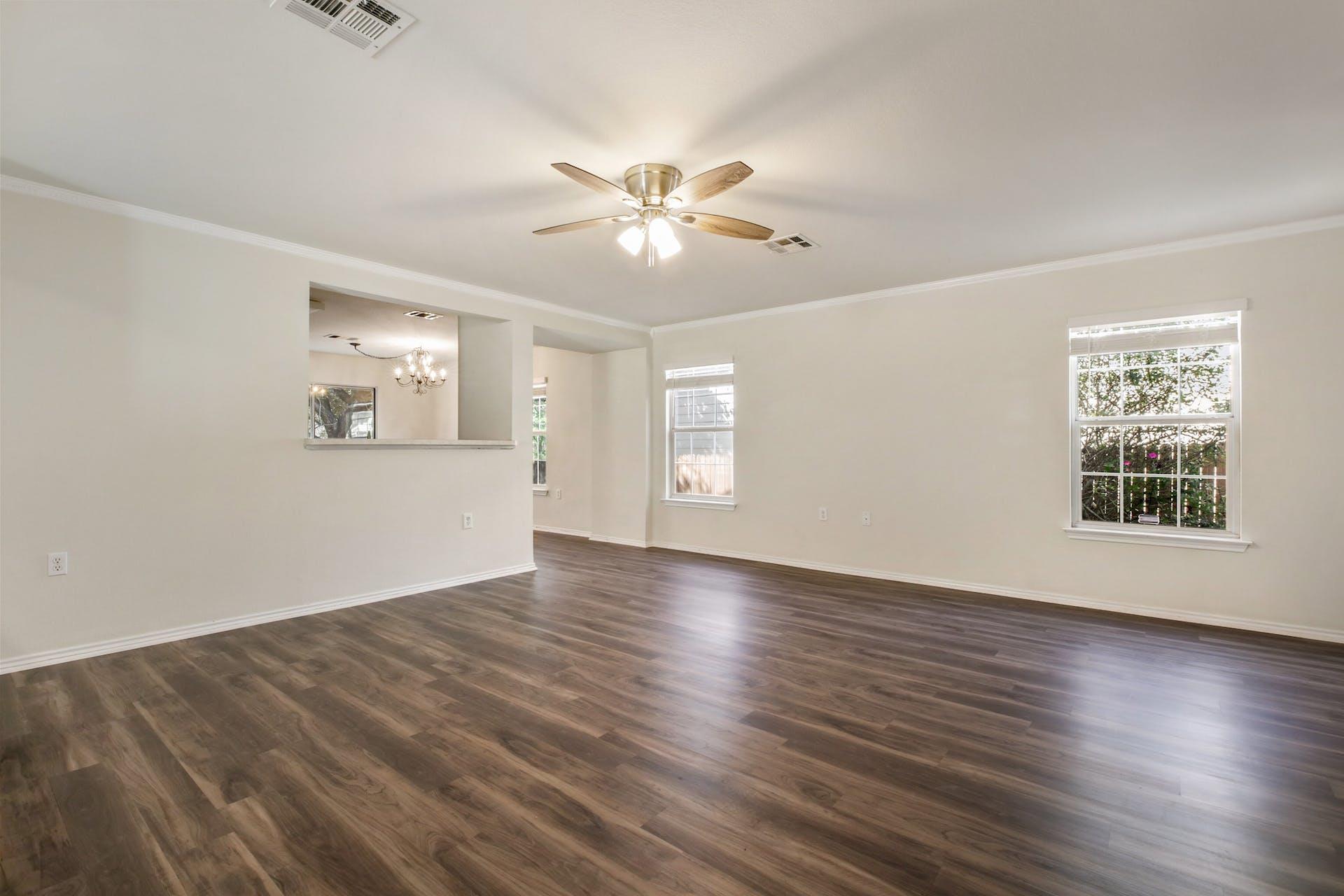 13312 Vizquel Loop Property Photo 4