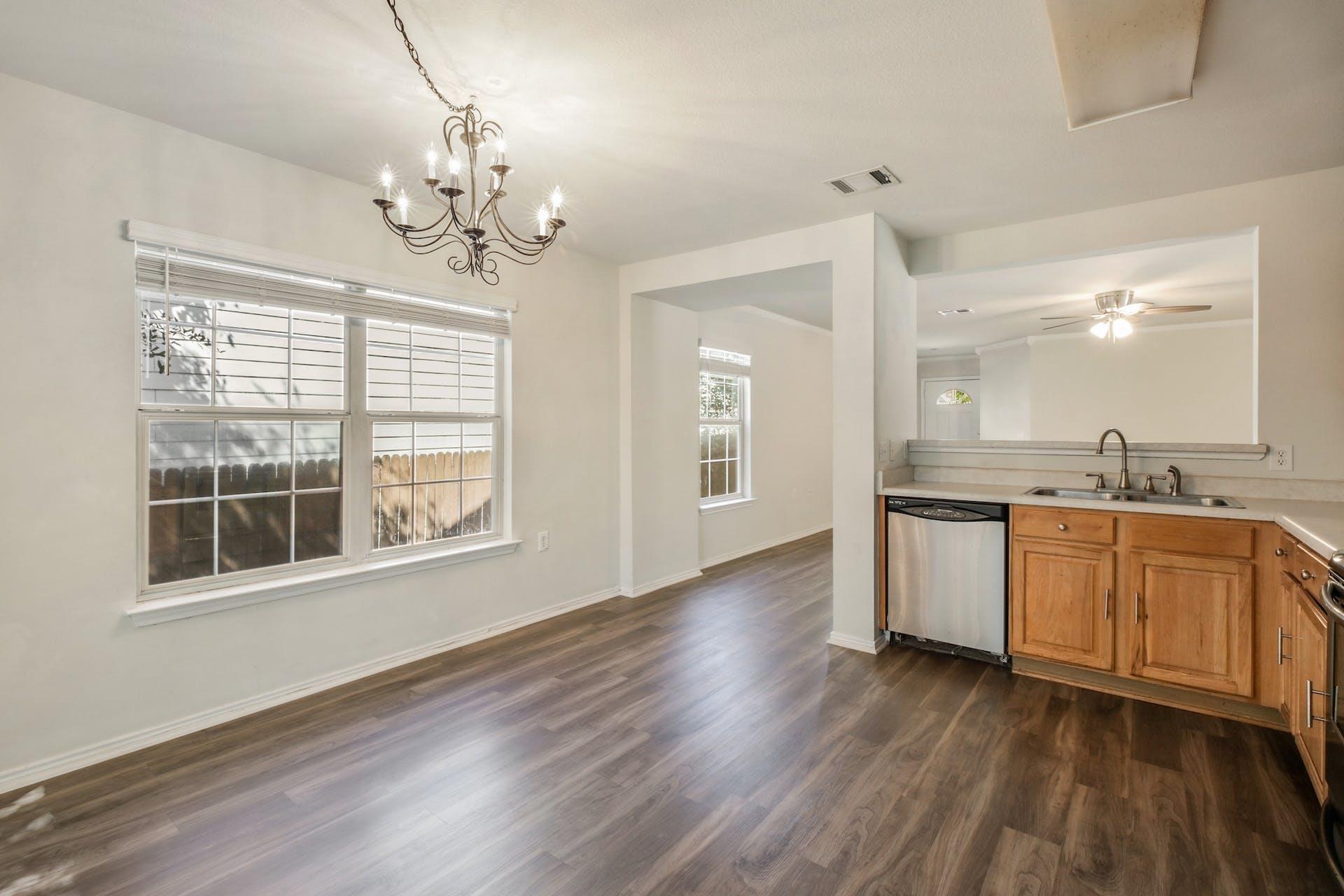 13312 Vizquel Loop Property Photo 8