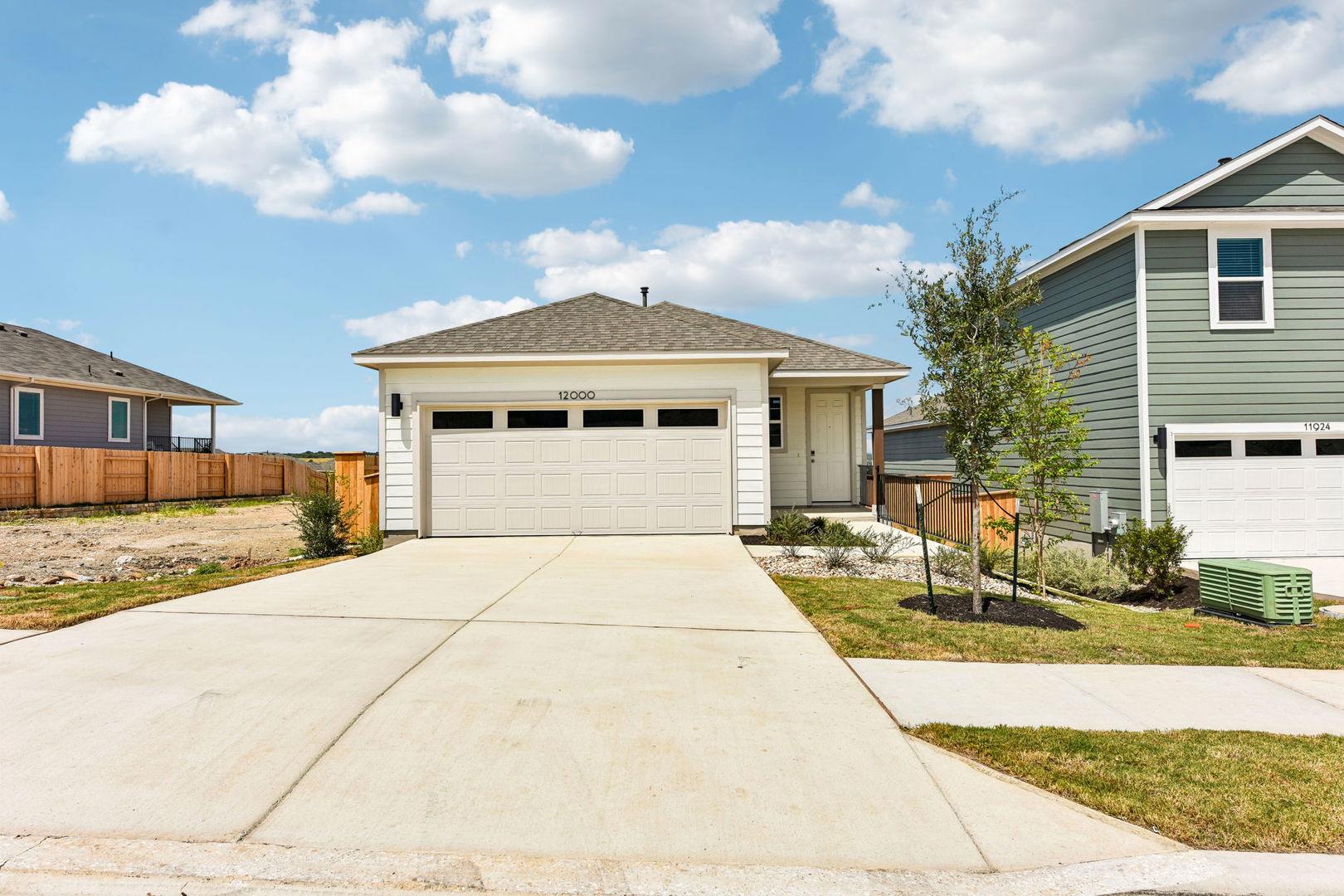 12000 Ellena Cv Property Photo 2