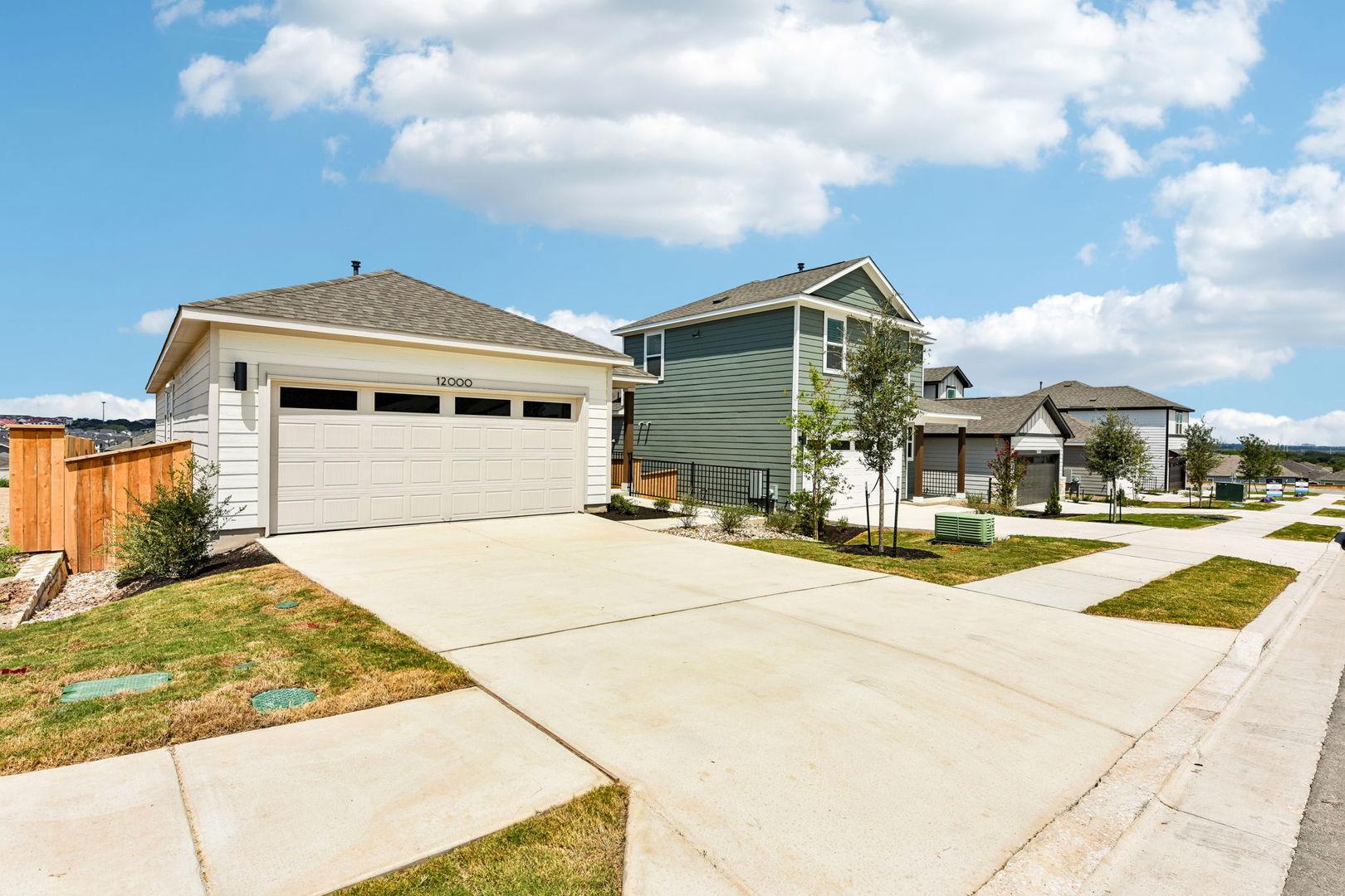 12000 Ellena Cv Property Photo 3