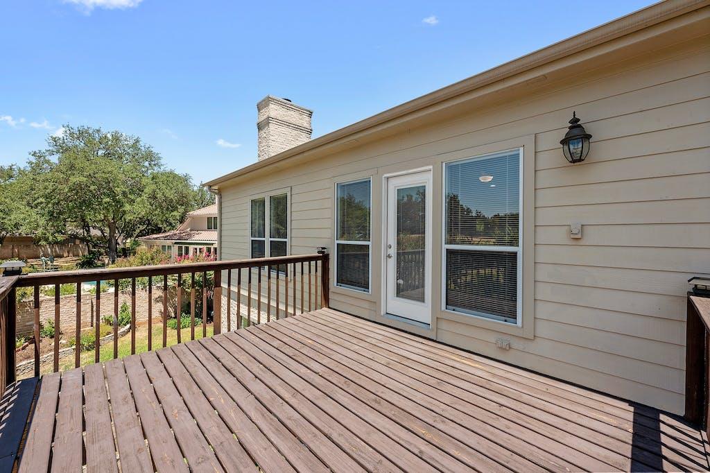 1207 Lakeway Dr Property Photo 24