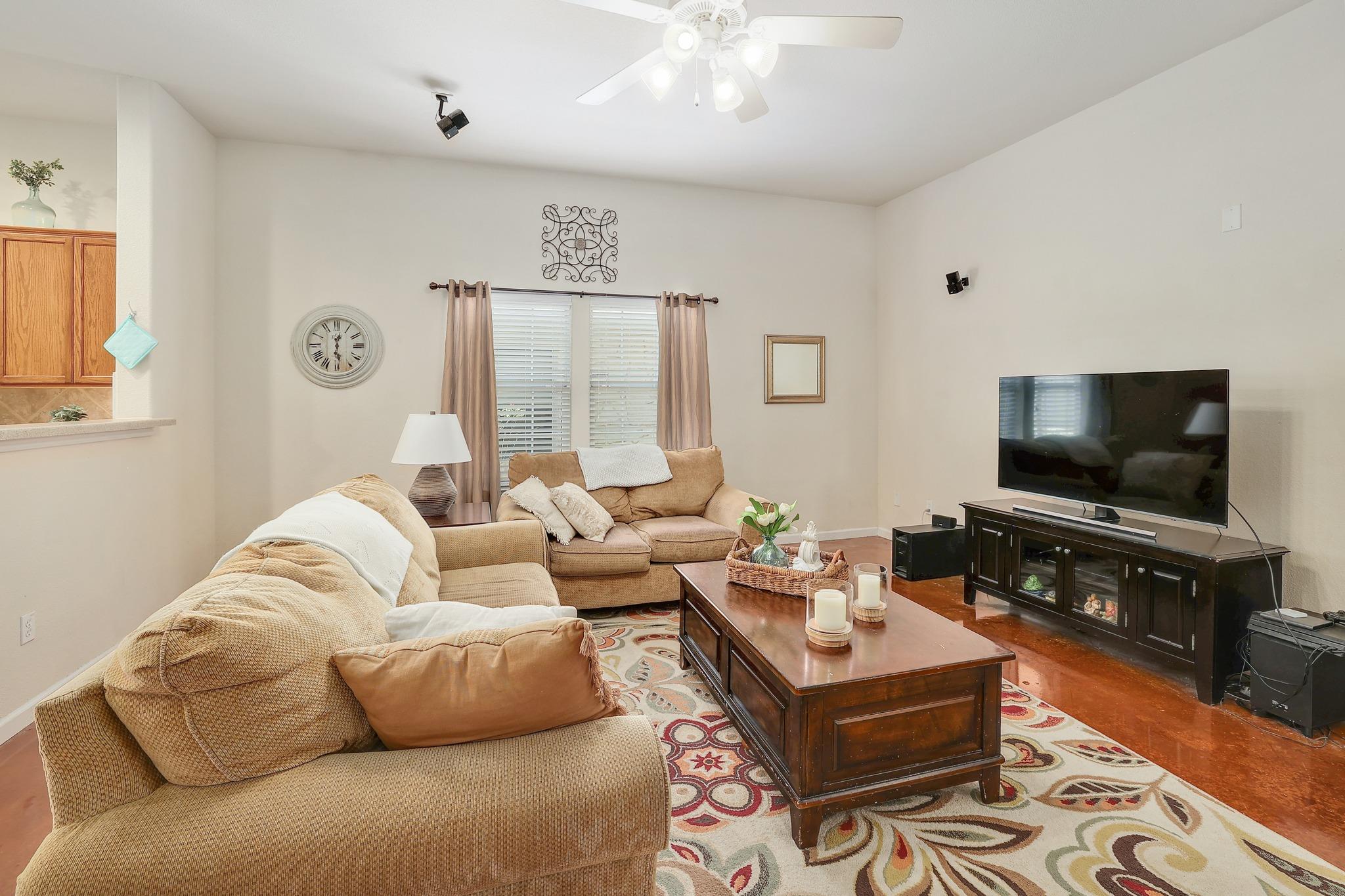 1320 Alpine Mountain Dr Property Photo 4