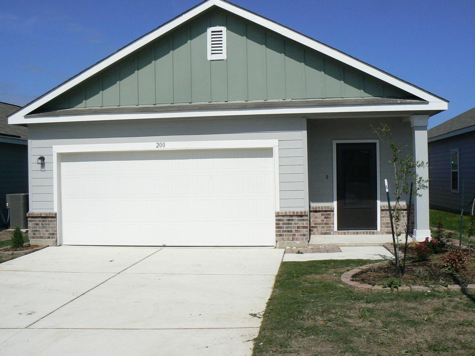 200 Woodpecker Run Property Photo