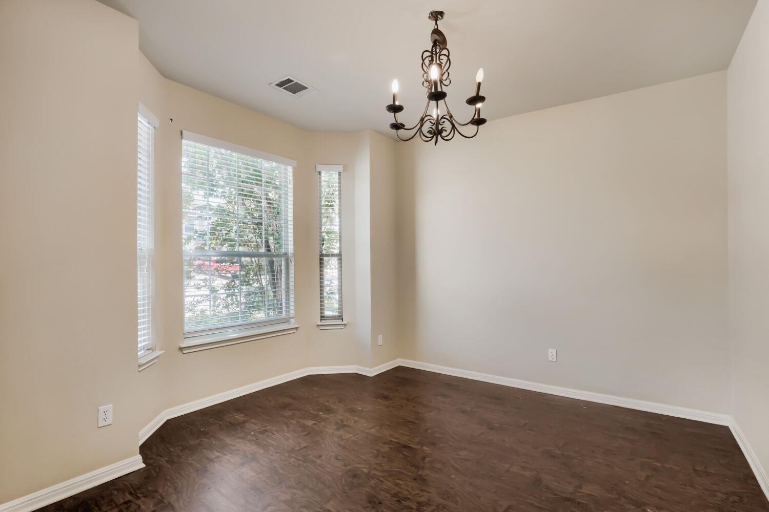9632 Morgan Creek Dr Property Photo 4