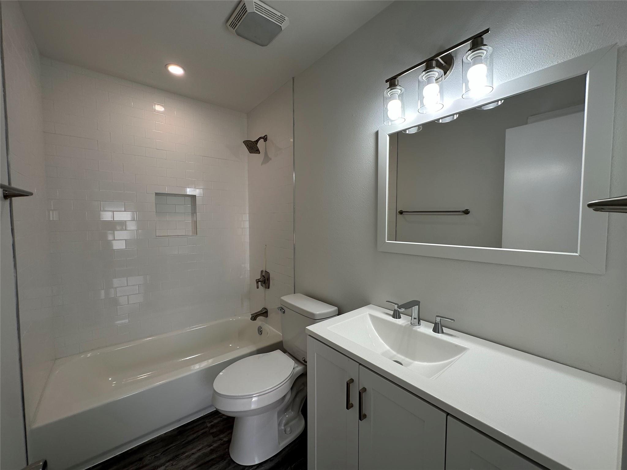 8806 Schick Rd #c Property Photo 7