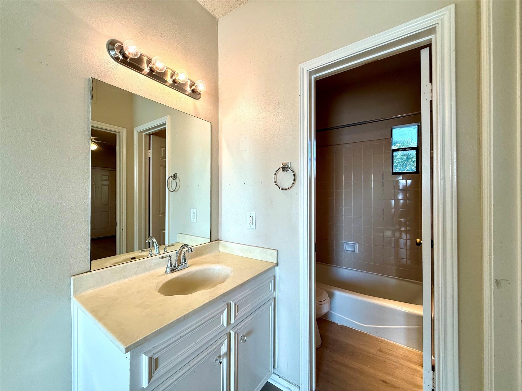 4401 Speedway None #305 Property Photo 8