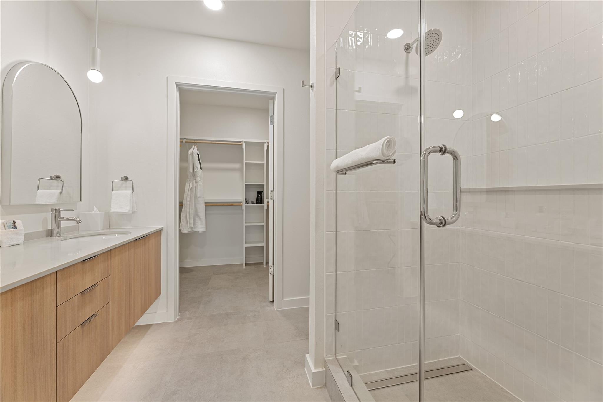 2323 S Lamar Blvd #512 Property Photo 6