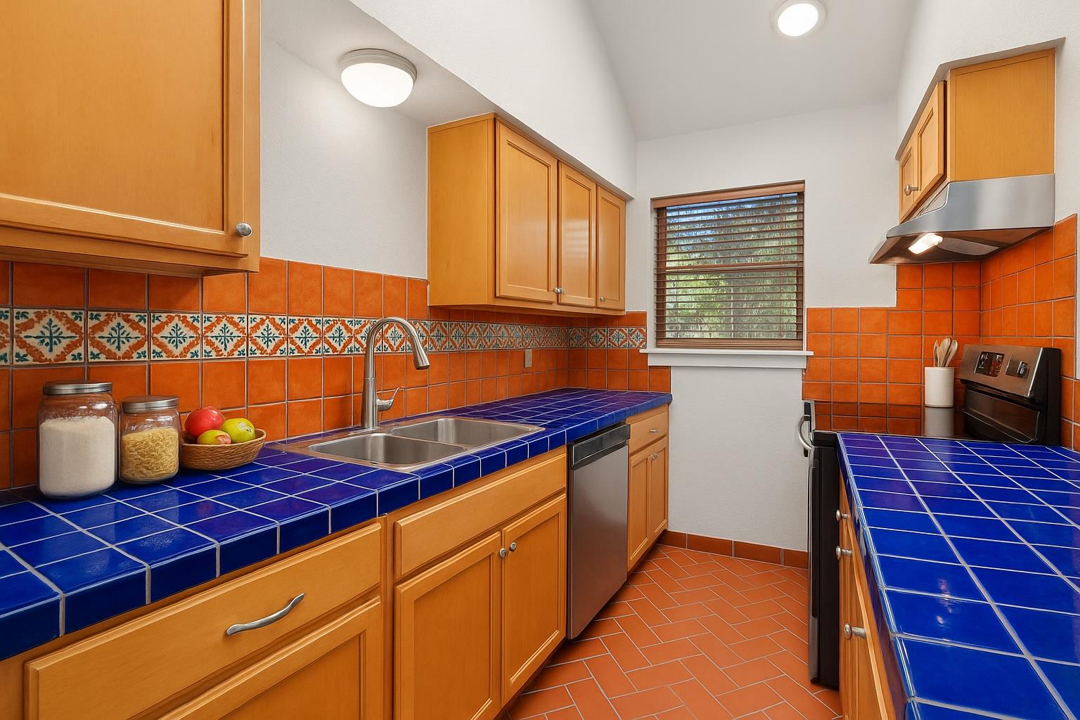 1601 West Ln #a Property Photo 8