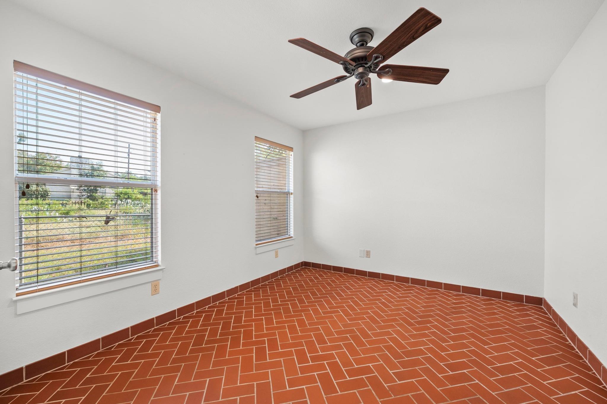 1601 West Ln #a Property Photo 17