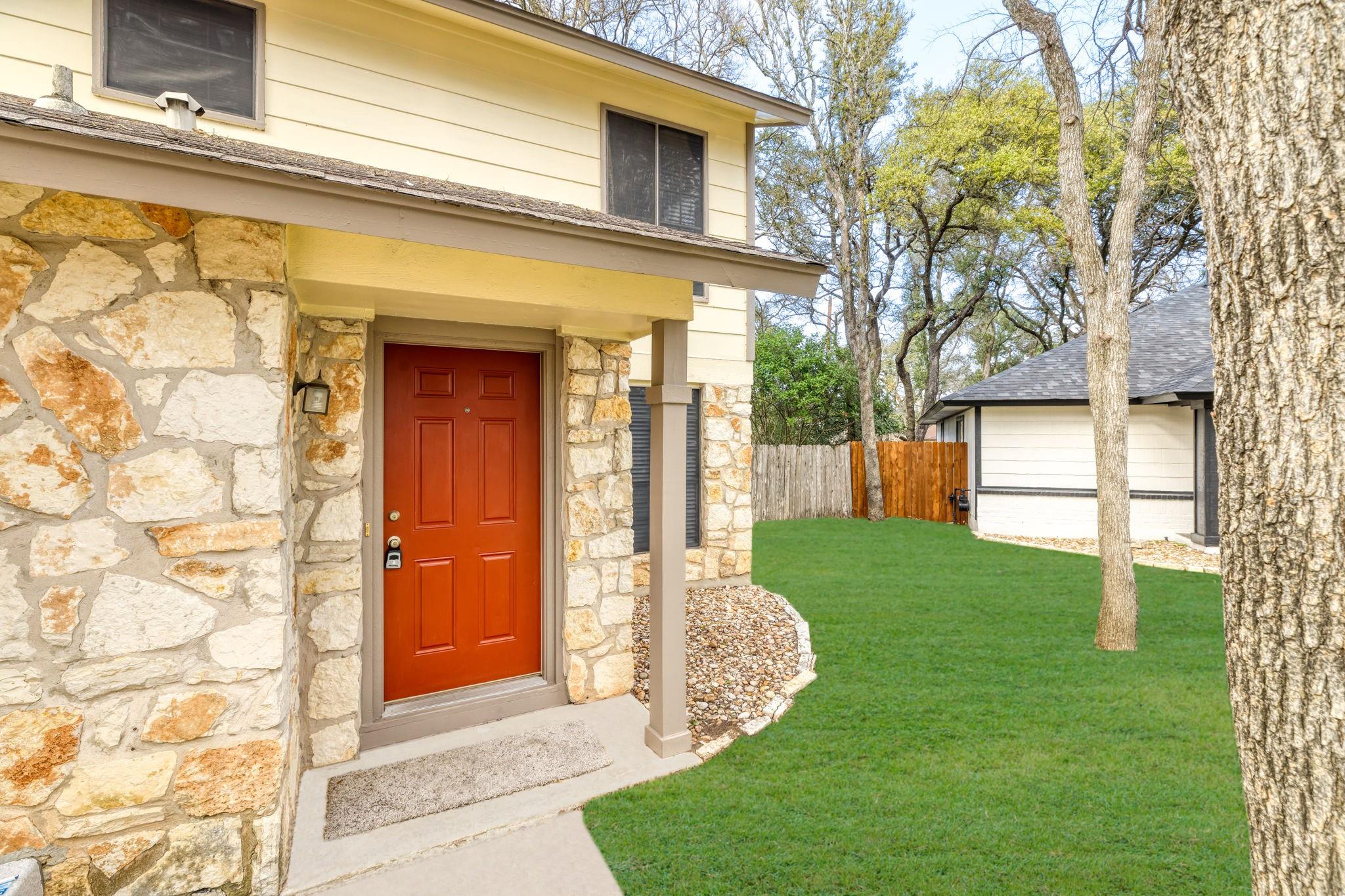13143 Mill Stone Dr Property Photo 3