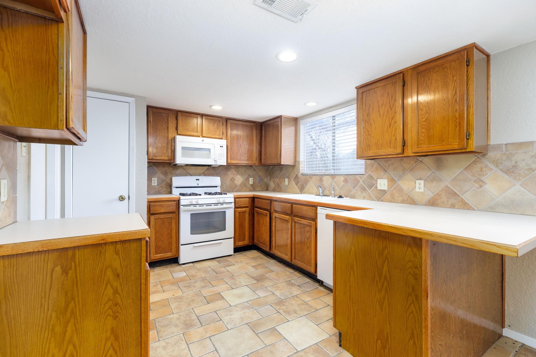 13143 Mill Stone Dr Property Photo 12