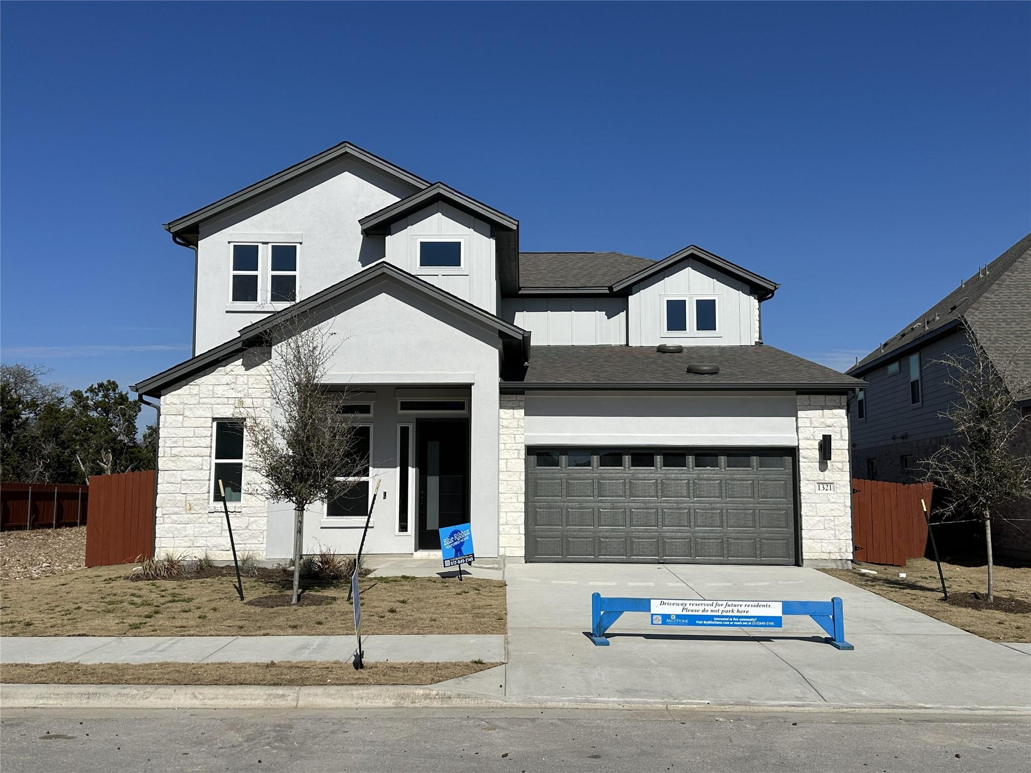 2209 Sarabanda St Property Photo 1